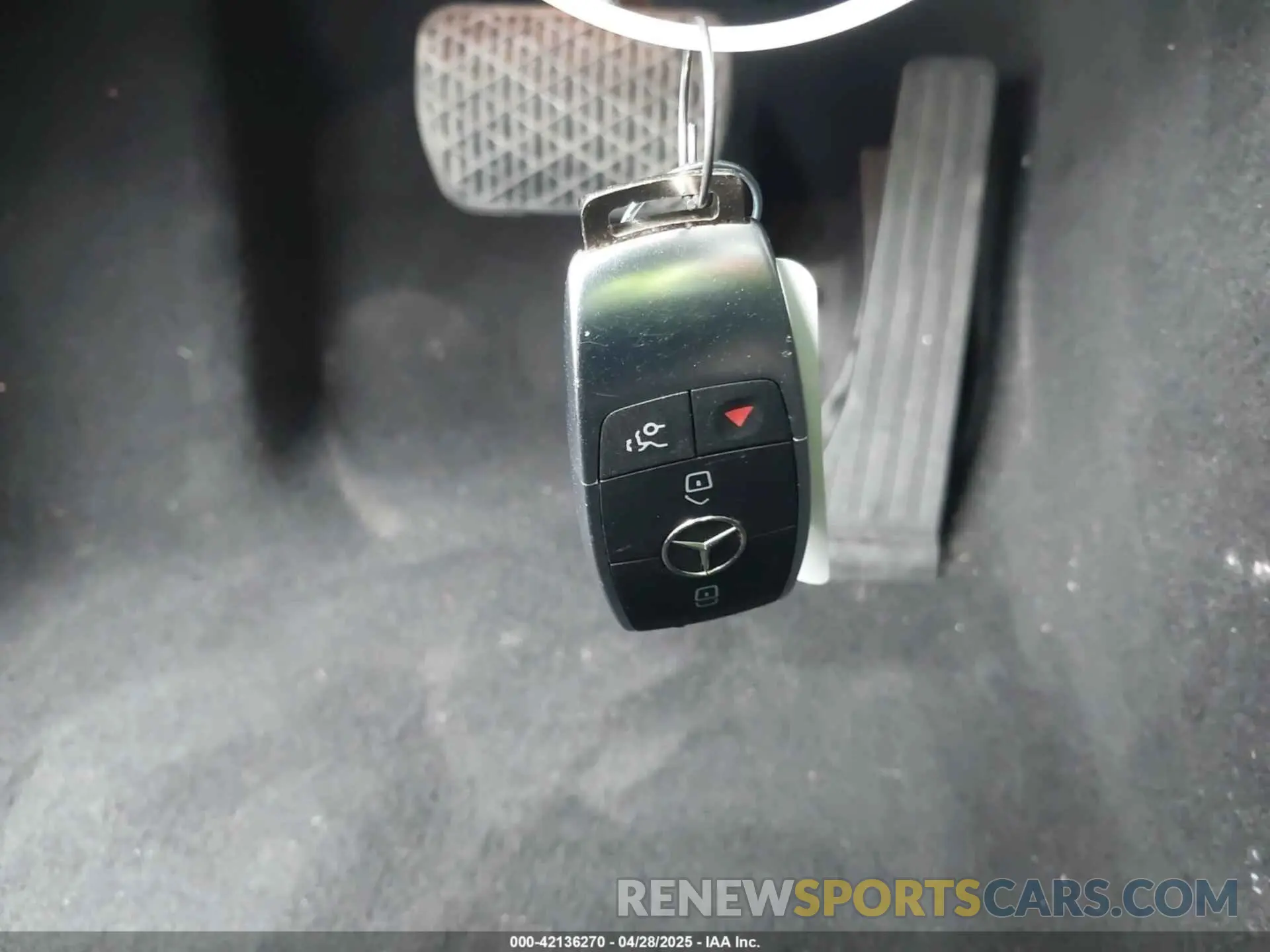 11 fotografías del automóvil dañado W1N0G8DB0NG080347 MERCEDES-BENZ GLC 300 2022