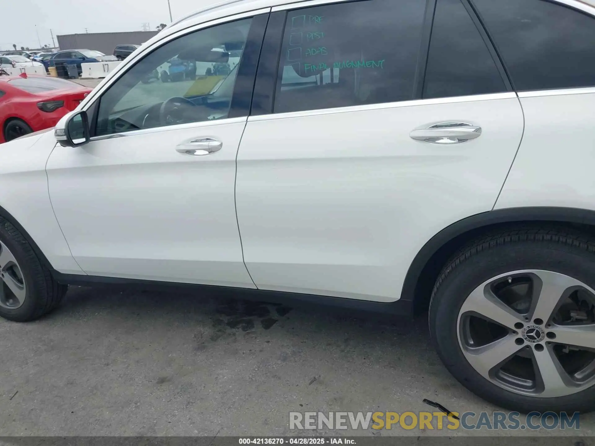 14 fotografías del automóvil dañado W1N0G8DB0NG080347 MERCEDES-BENZ GLC 300 2022