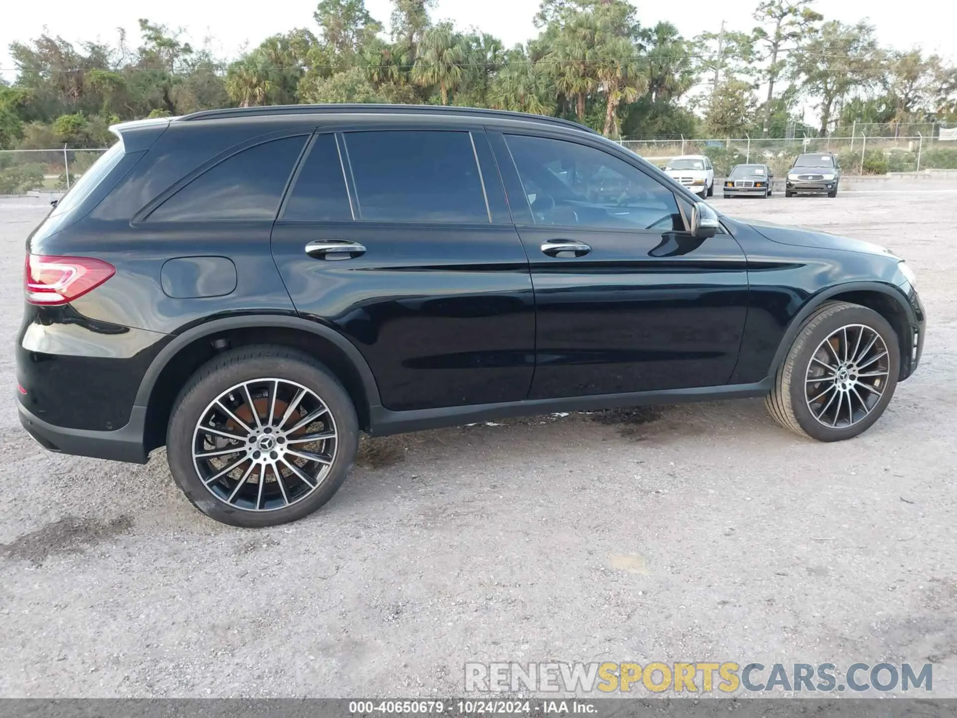 14 fotografías del automóvil dañado W1N0G8DB0NV335705 MERCEDES-BENZ GLC 300 2022