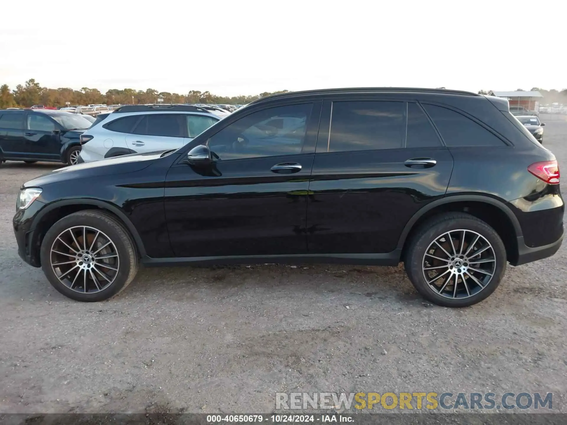 15 fotografías del automóvil dañado W1N0G8DB0NV335705 MERCEDES-BENZ GLC 300 2022