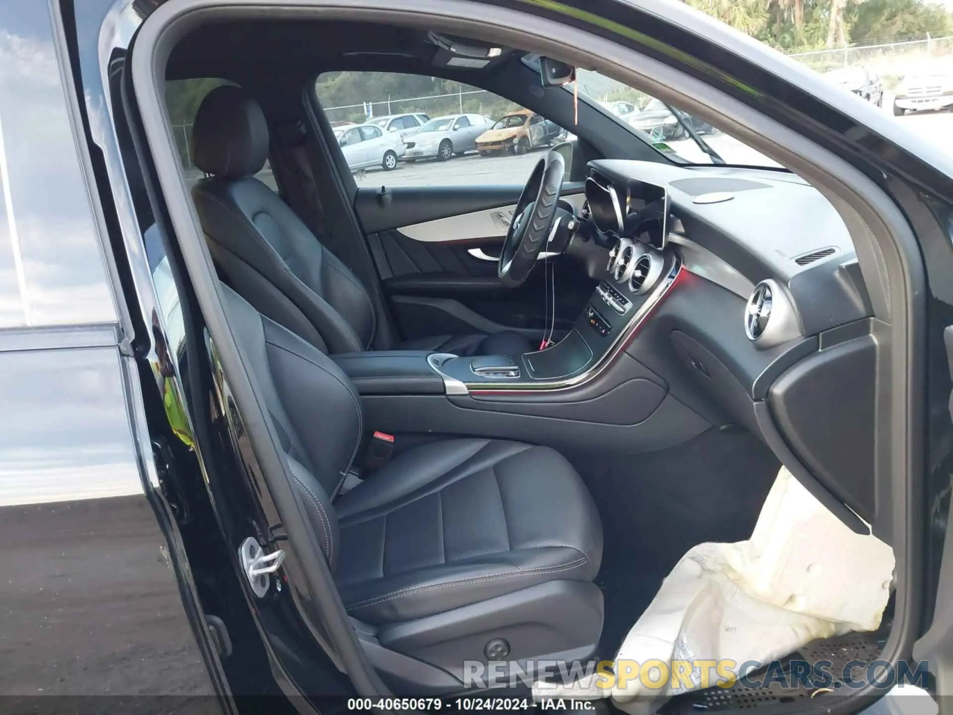 5 fotografías del automóvil dañado W1N0G8DB0NV335705 MERCEDES-BENZ GLC 300 2022