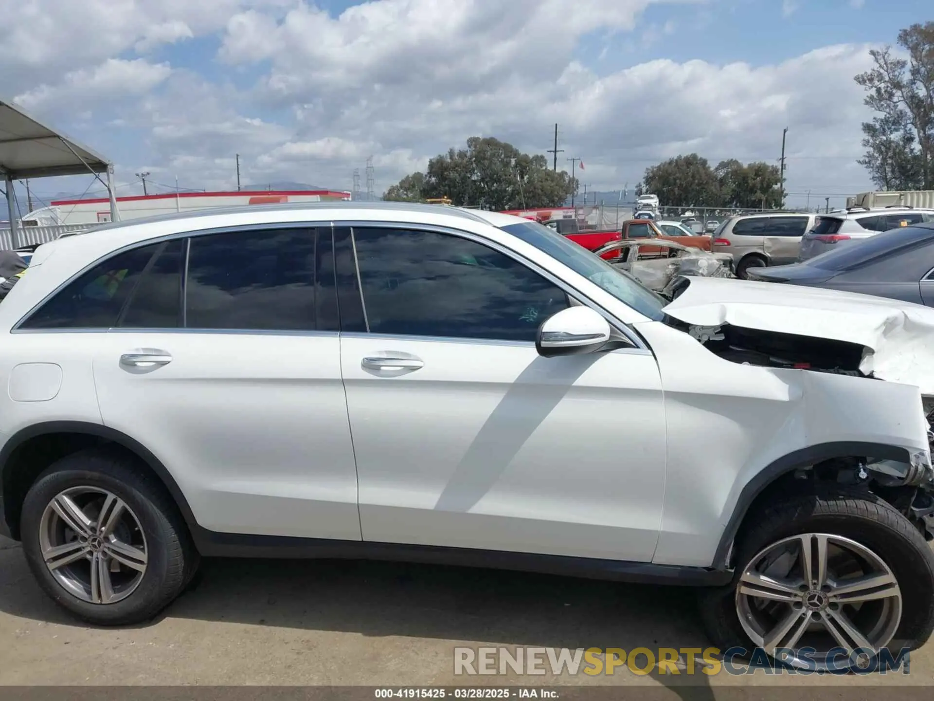 14 fotografías del automóvil dañado W1N0G8DB0NV344579 MERCEDES-BENZ GLC 300 2022