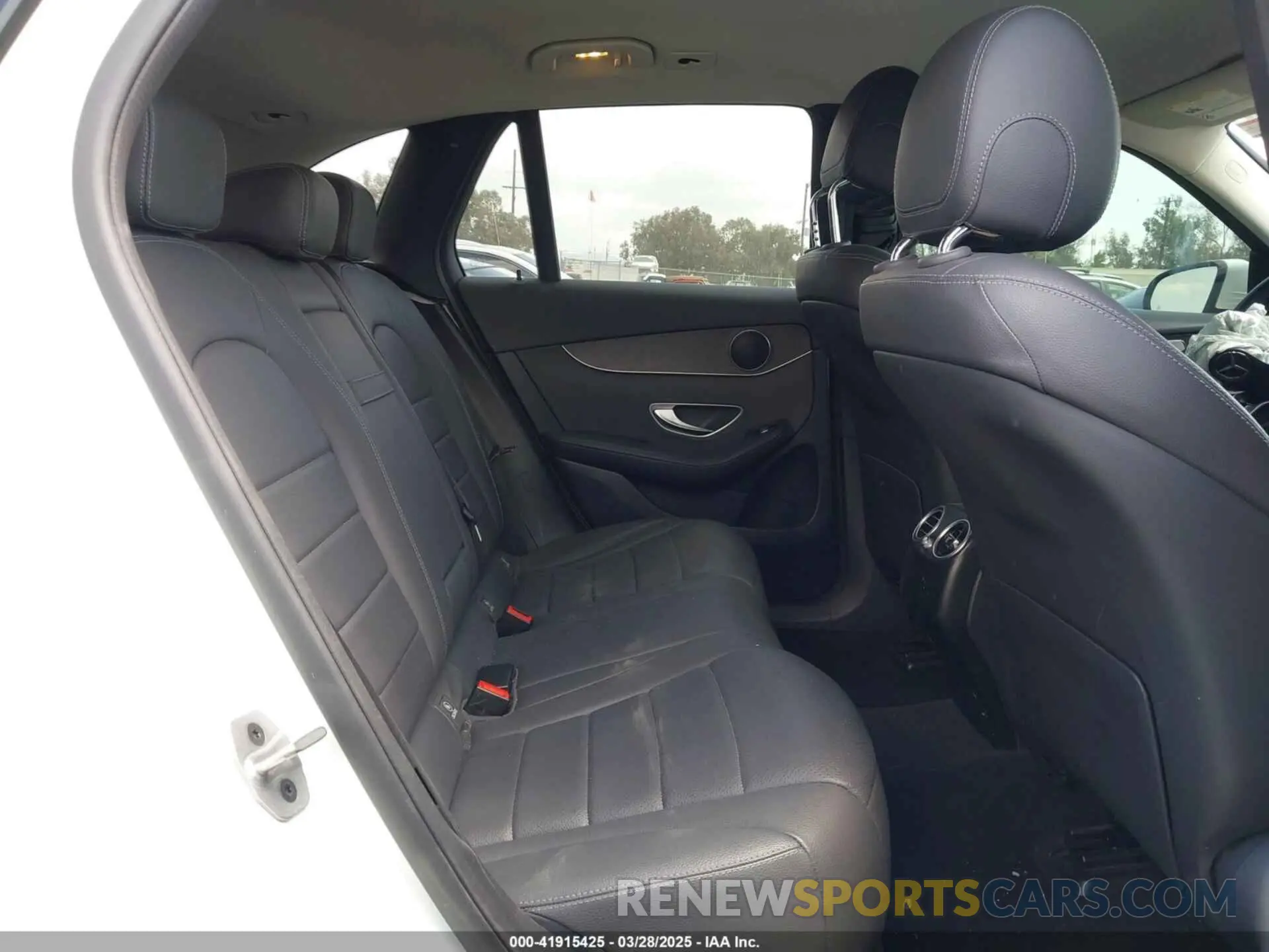 8 fotografías del automóvil dañado W1N0G8DB0NV344579 MERCEDES-BENZ GLC 300 2022