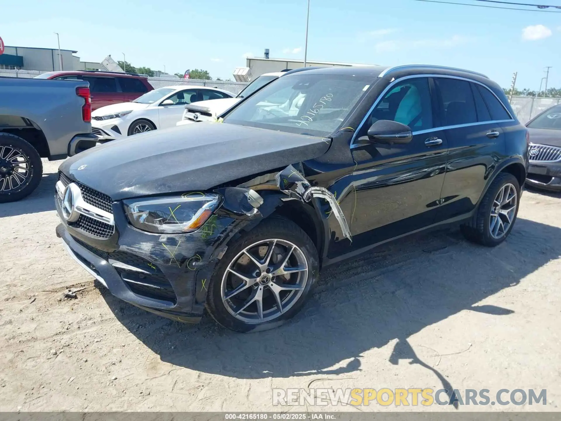 2 fotografías del automóvil dañado W1N0G8DB0NV346185 MERCEDES-BENZ GLC 300 2022