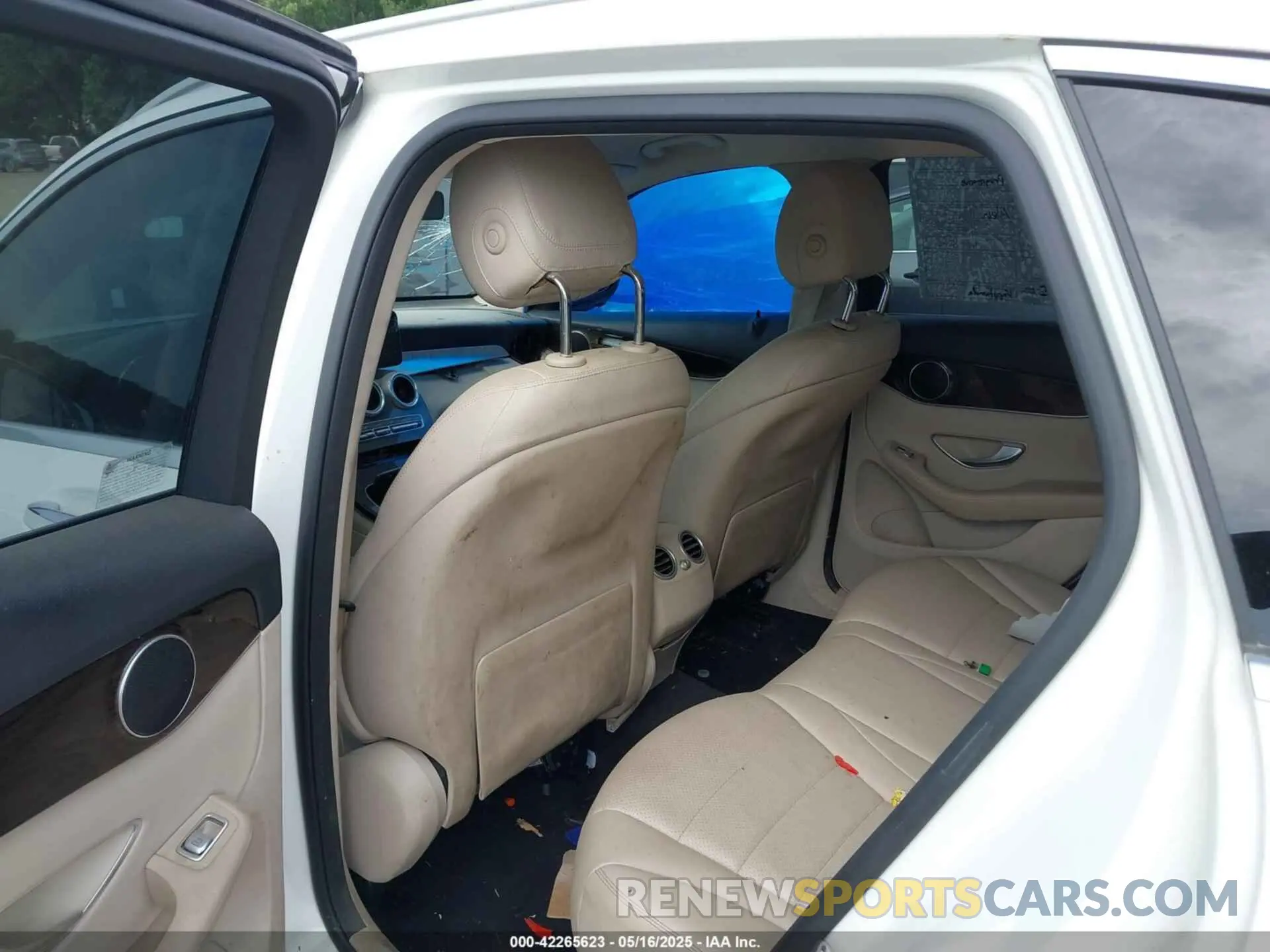 8 fotografías del automóvil dañado W1N0G8DB1NG117535 MERCEDES-BENZ GLC 300 2022