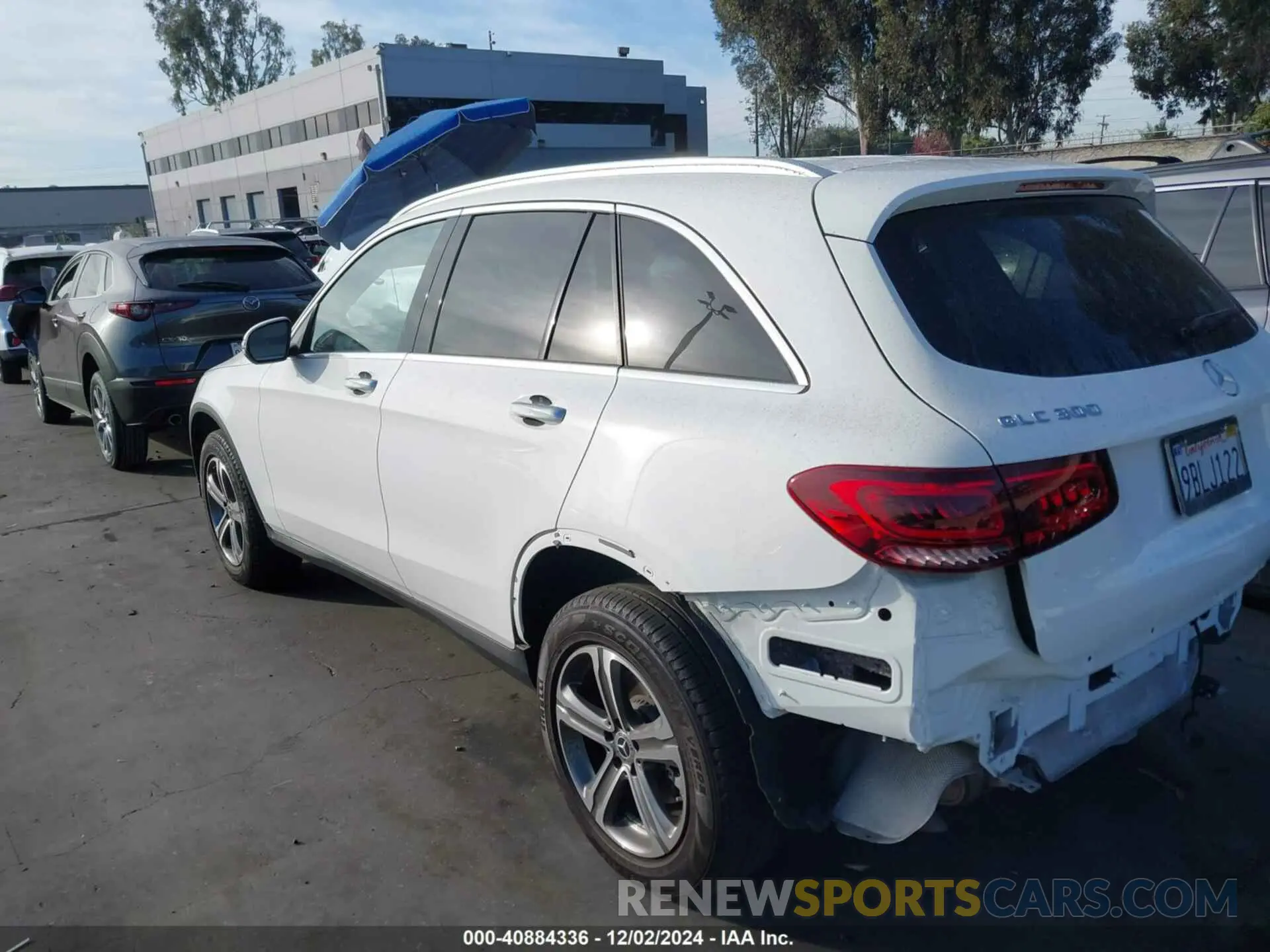 3 fotografías del automóvil dañado W1N0G8DB1NV374903 MERCEDES-BENZ GLC 300 2022