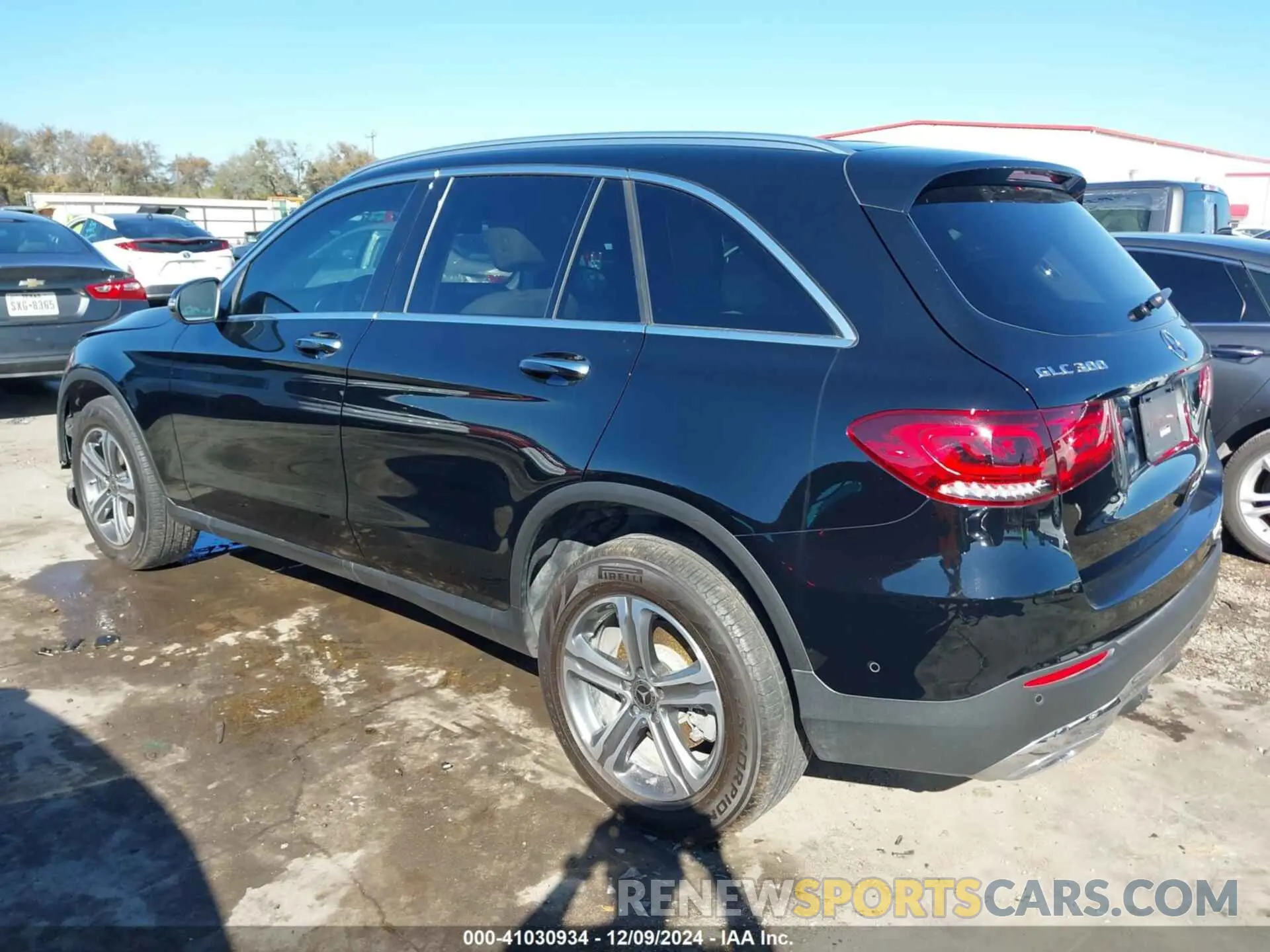 3 fotografías del automóvil dañado W1N0G8DB1NV397260 MERCEDES-BENZ GLC 300 2022