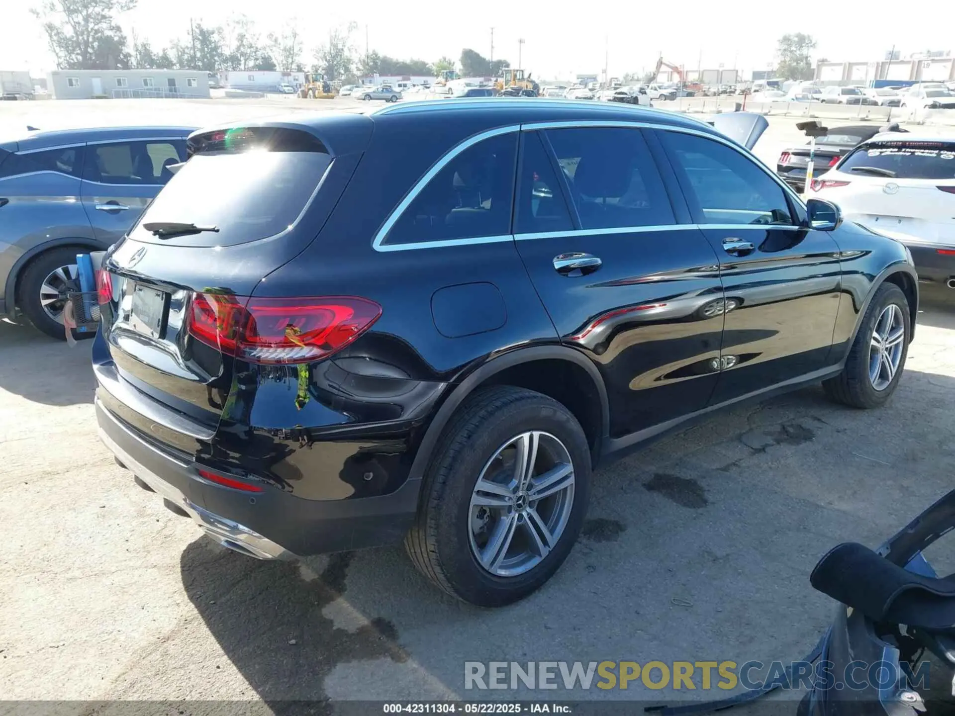 4 fotografías del automóvil dañado W1N0G8DB2NV399762 MERCEDES-BENZ GLC 300 2022