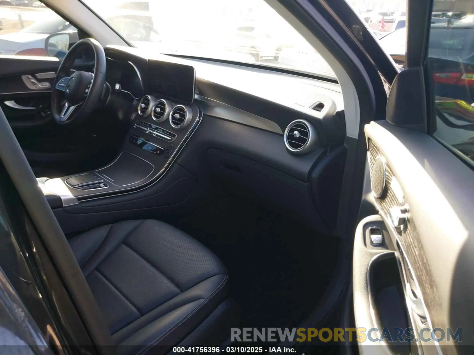 5 fotografías del automóvil dañado W1N0G8DB4NG054477 MERCEDES-BENZ GLC 300 2022
