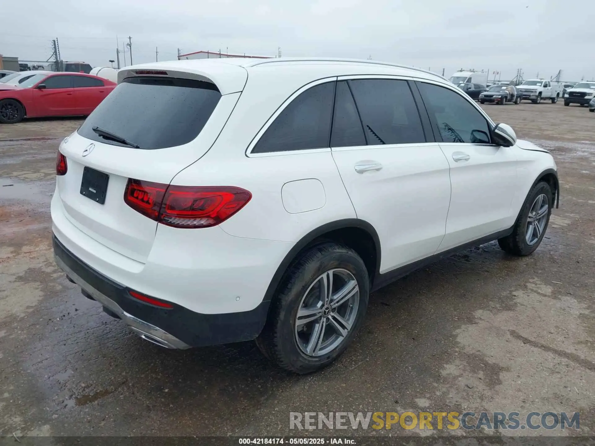 4 fotografías del automóvil dañado W1N0G8DB4NV394935 MERCEDES-BENZ GLC 300 2022