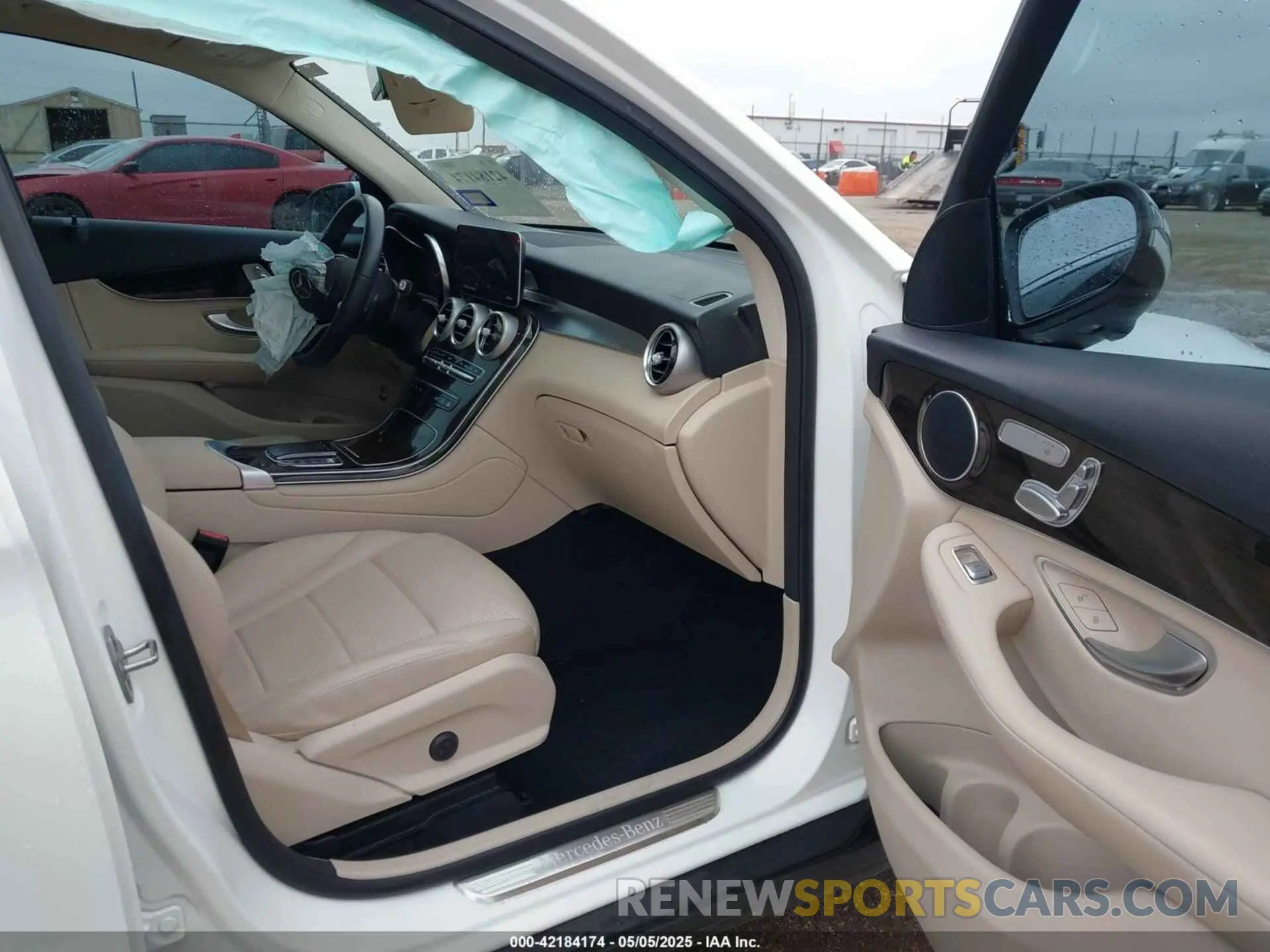 5 fotografías del automóvil dañado W1N0G8DB4NV394935 MERCEDES-BENZ GLC 300 2022