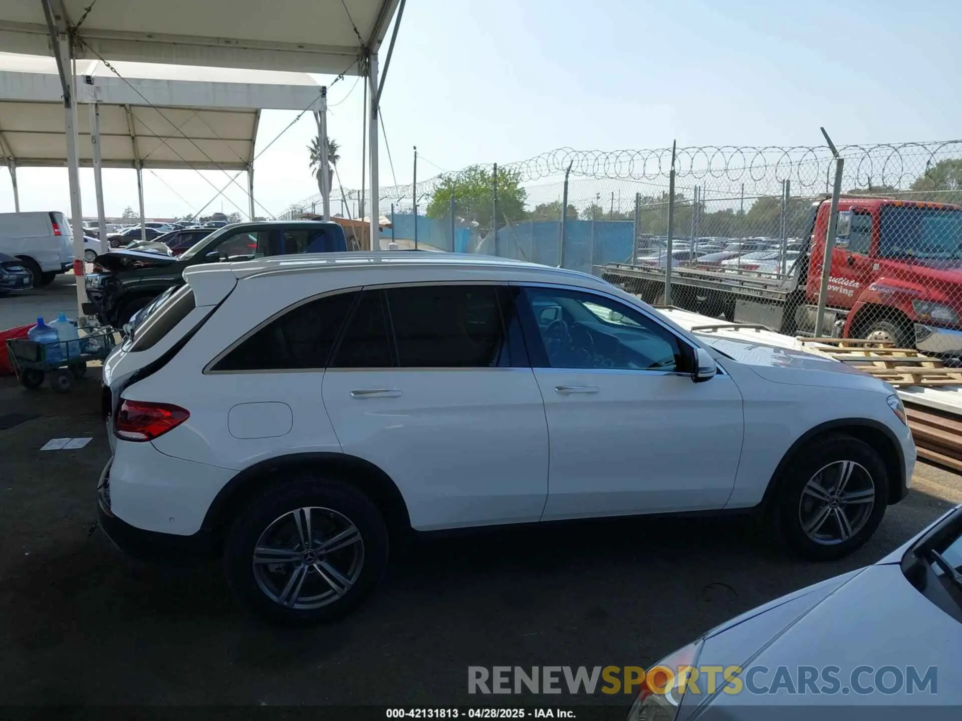 13 fotografías del automóvil dañado W1N0G8DB5NV390201 MERCEDES-BENZ GLC 300 2022