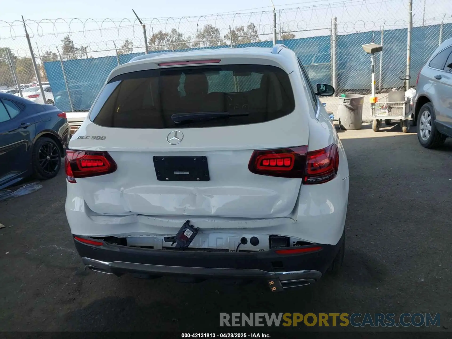 16 fotografías del automóvil dañado W1N0G8DB5NV390201 MERCEDES-BENZ GLC 300 2022