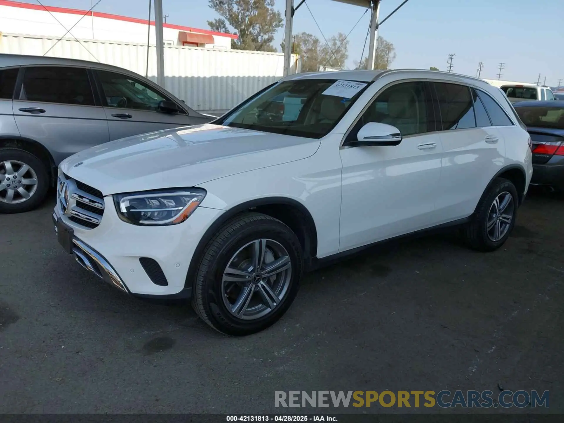 2 fotografías del automóvil dañado W1N0G8DB5NV390201 MERCEDES-BENZ GLC 300 2022