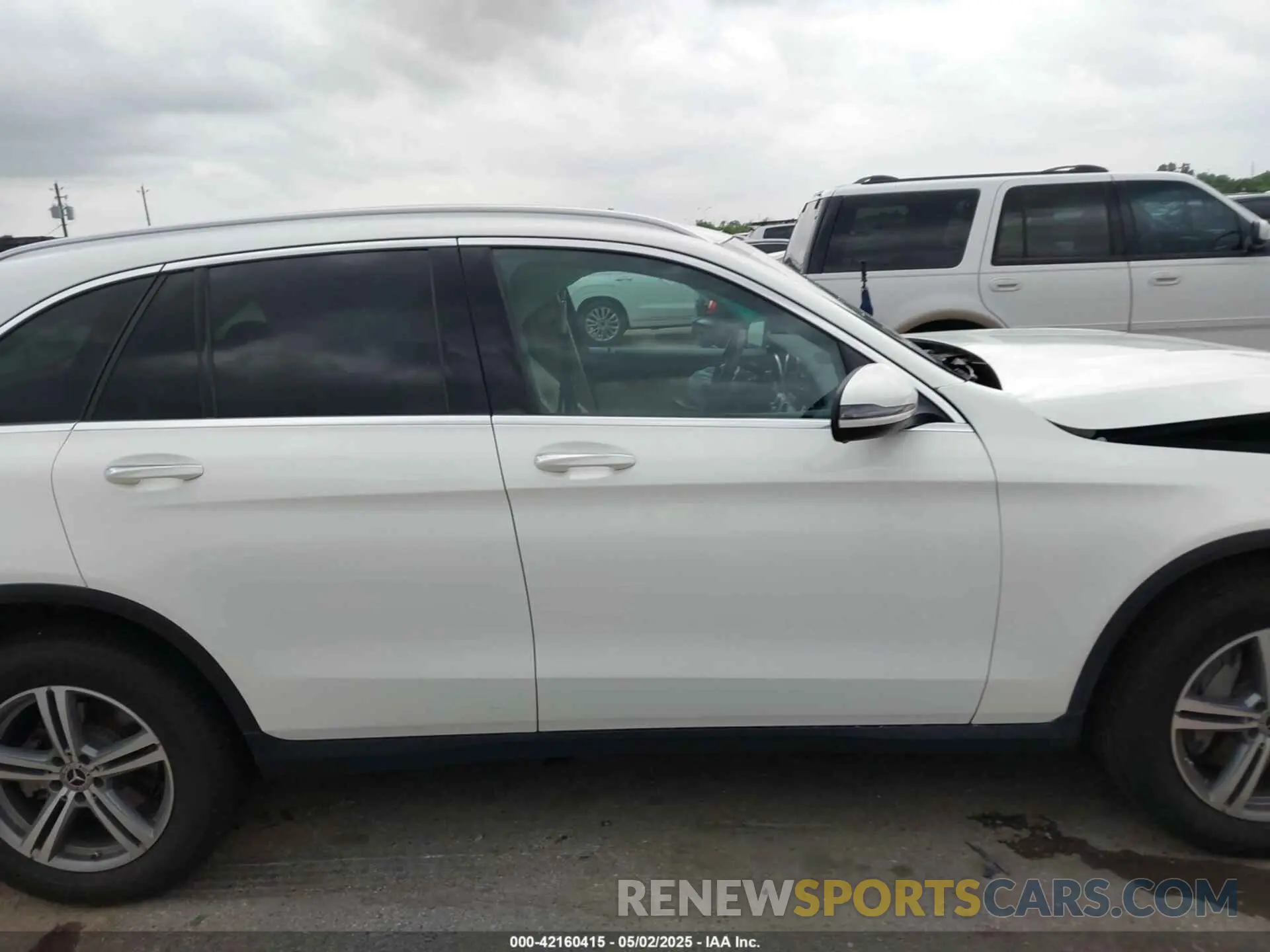 13 fotografías del automóvil dañado W1N0G8DB6NG056621 MERCEDES-BENZ GLC 300 2022