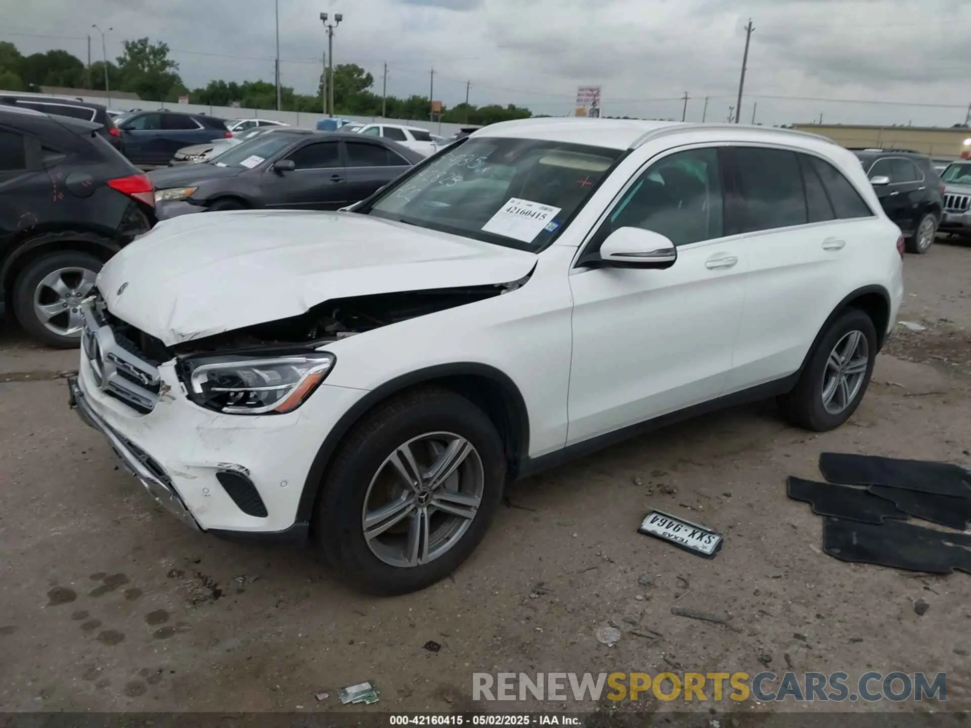 2 fotografías del automóvil dañado W1N0G8DB6NG056621 MERCEDES-BENZ GLC 300 2022