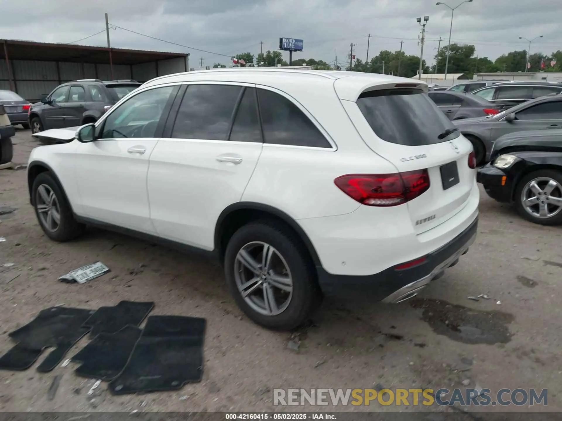3 fotografías del automóvil dañado W1N0G8DB6NG056621 MERCEDES-BENZ GLC 300 2022