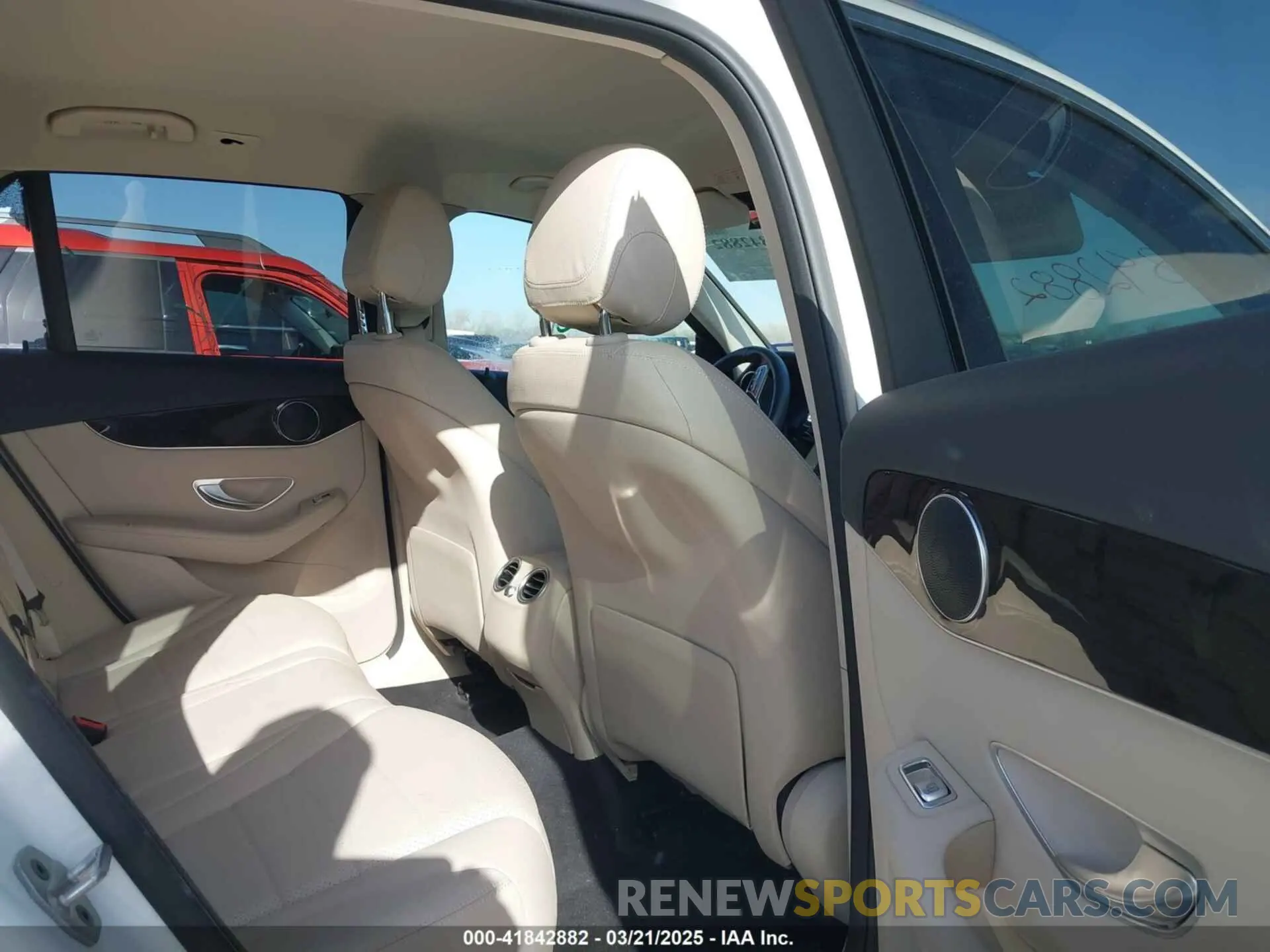 8 fotografías del automóvil dañado W1N0G8DB7NG106295 MERCEDES-BENZ GLC 300 2022