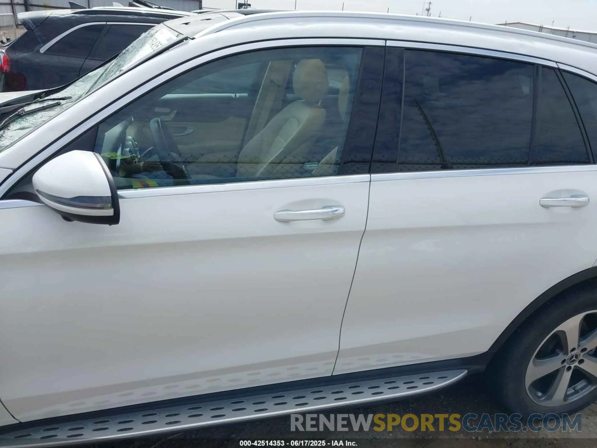 14 fotografías del automóvil dañado W1N0G8DB7NV344160 MERCEDES-BENZ GLC 300 2022