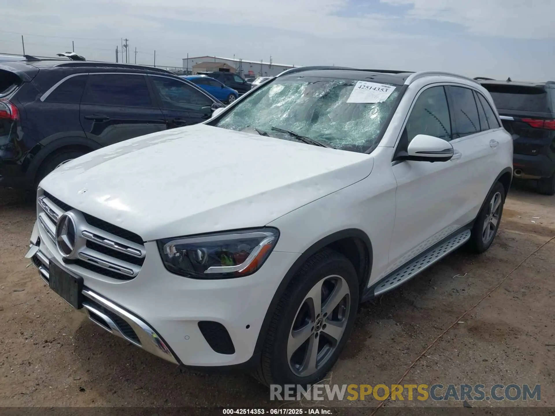 2 fotografías del automóvil dañado W1N0G8DB7NV344160 MERCEDES-BENZ GLC 300 2022