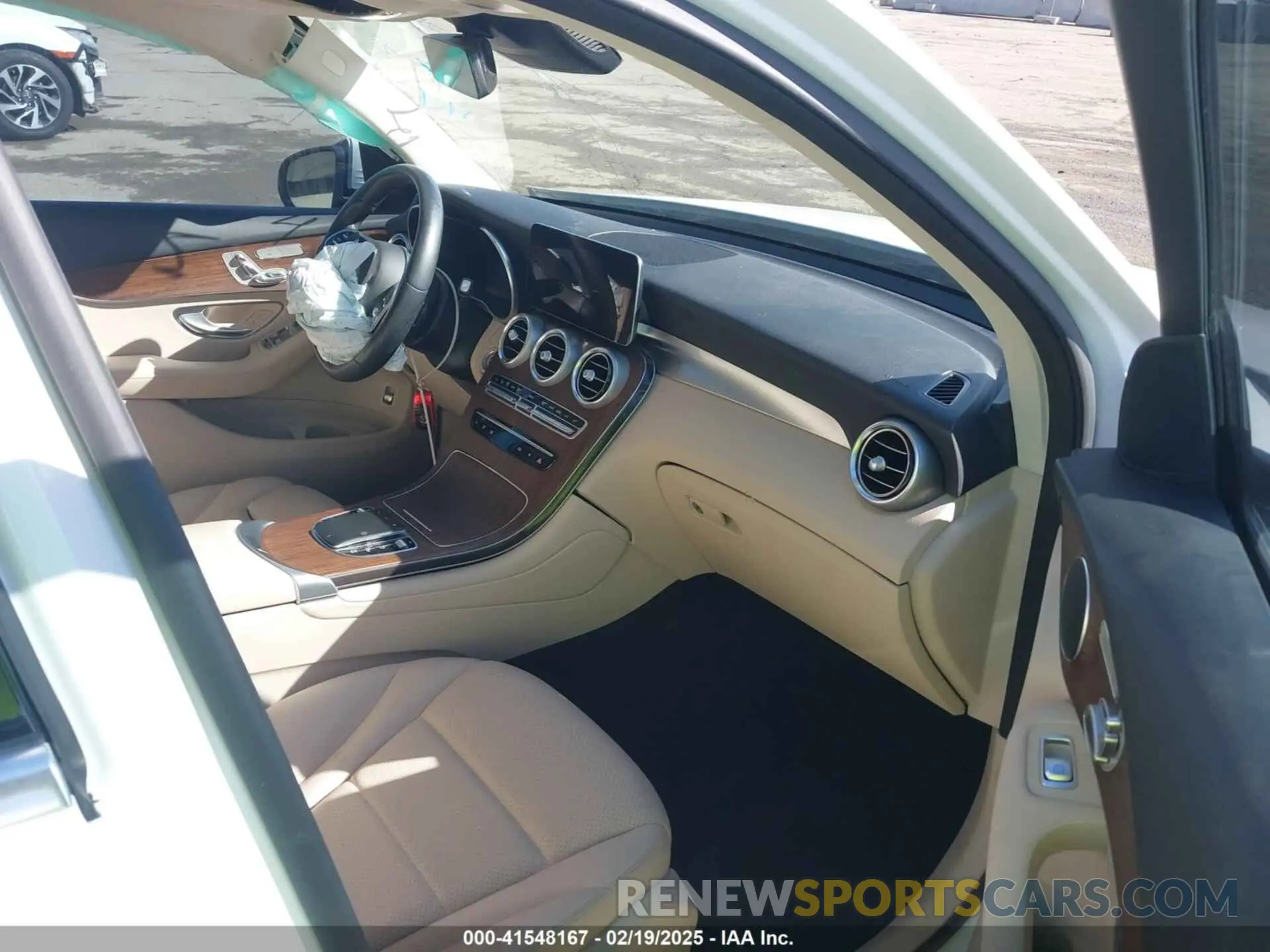 5 fotografías del automóvil dañado W1N0G8DB7NV367745 MERCEDES-BENZ GLC 300 2022