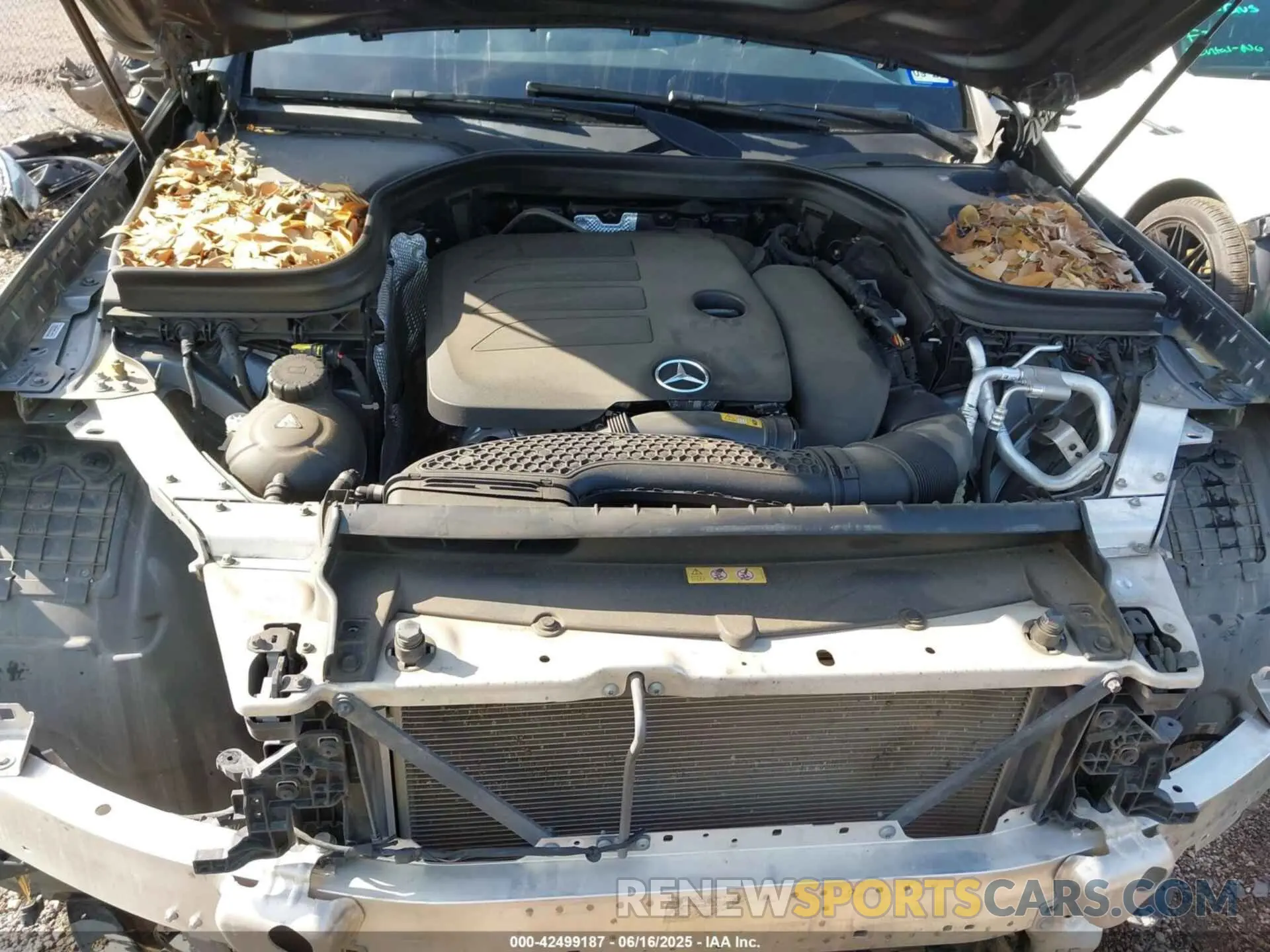10 fotografías del automóvil dañado W1N0G8DB9NV331605 MERCEDES-BENZ GLC 300 2022