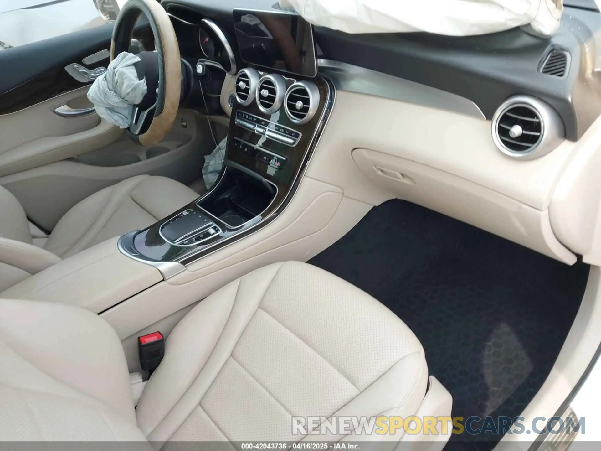 5 fotografías del automóvil dañado W1N0G8DBXNG032757 MERCEDES-BENZ GLC 300 2022