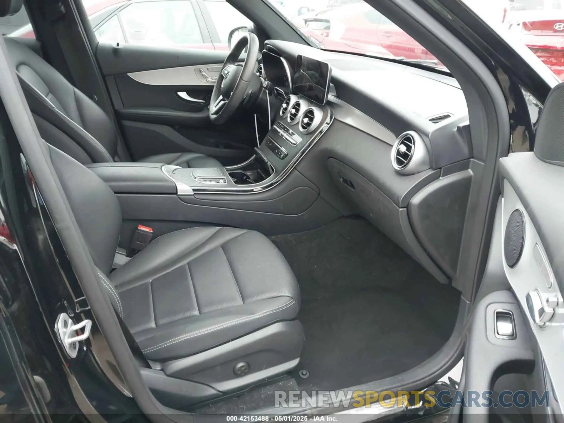 5 fotografías del automóvil dañado W1N0G8DBXNG110745 MERCEDES-BENZ GLC 300 2022