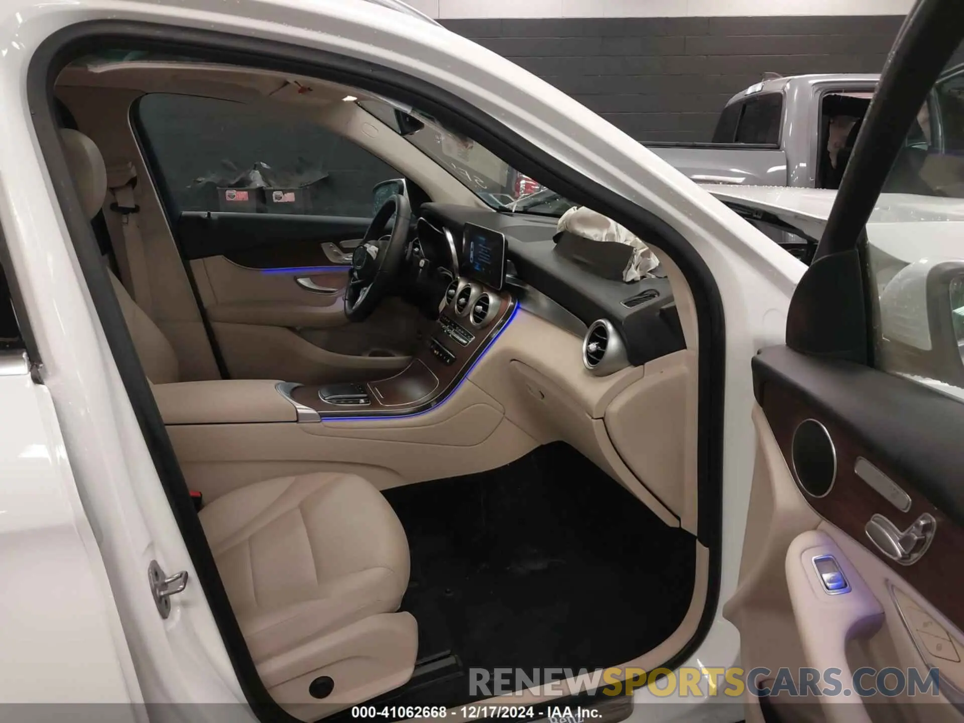 5 fotografías del automóvil dañado W1N0G8EB1NV327465 MERCEDES-BENZ GLC 300 2022