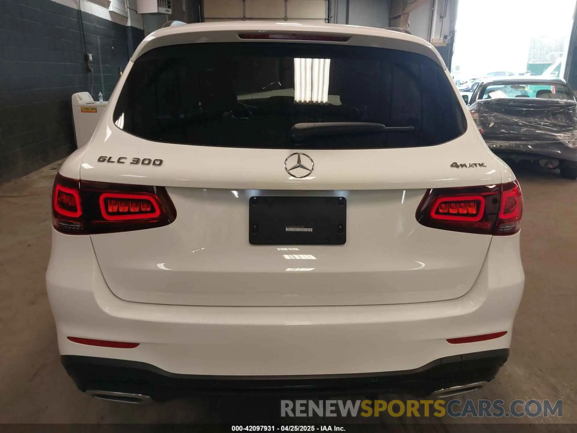 16 fotografías del automóvil dañado W1N0G8EB2NV351757 MERCEDES-BENZ GLC 300 2022