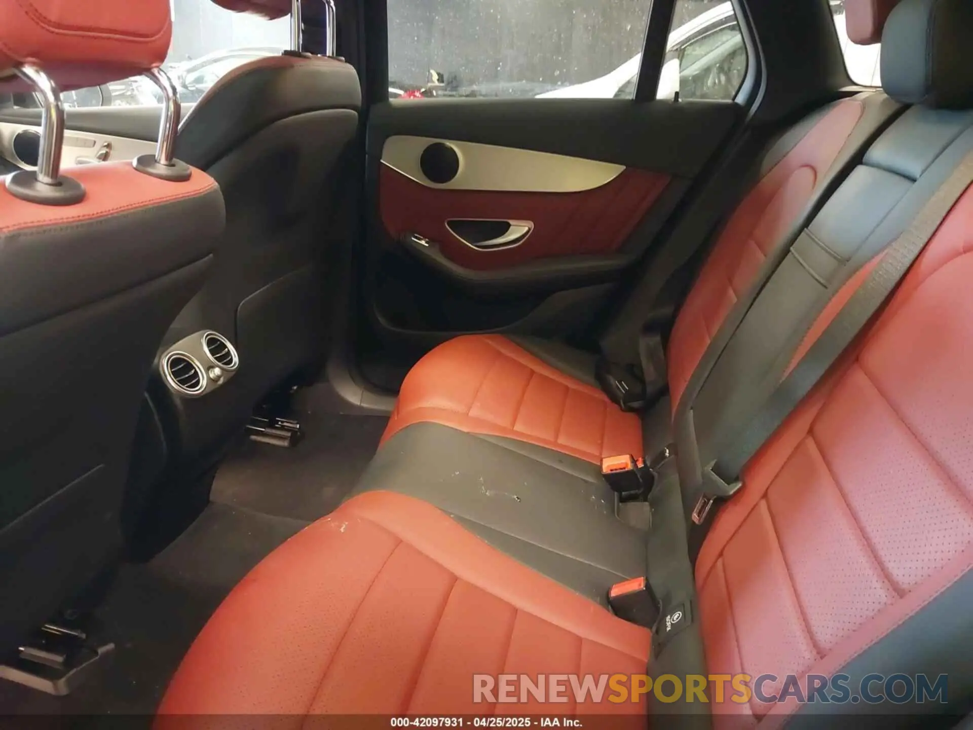 8 fotografías del automóvil dañado W1N0G8EB2NV351757 MERCEDES-BENZ GLC 300 2022