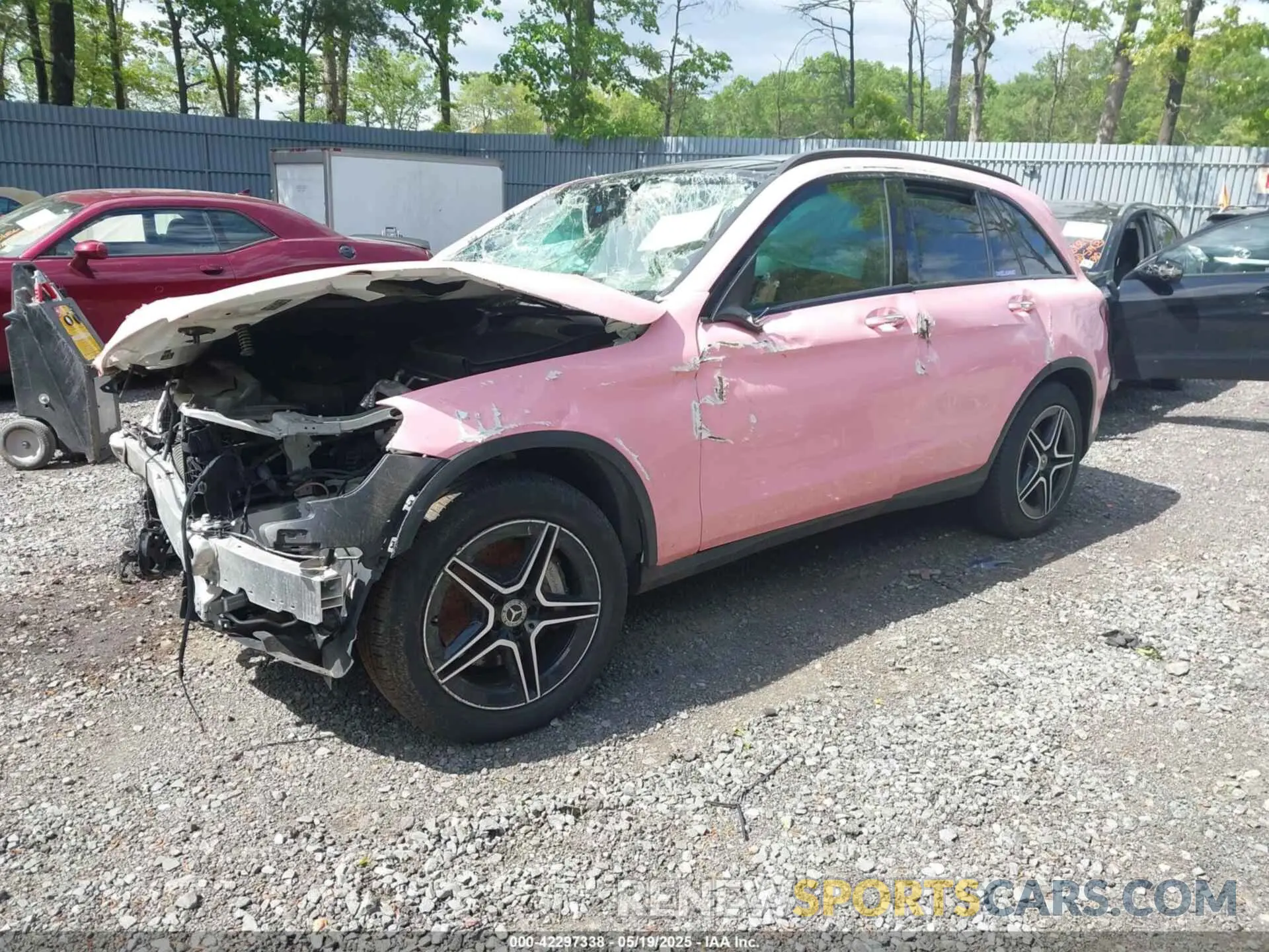 2 fotografías del automóvil dañado W1N0G8EB3NV381527 MERCEDES-BENZ GLC 300 2022