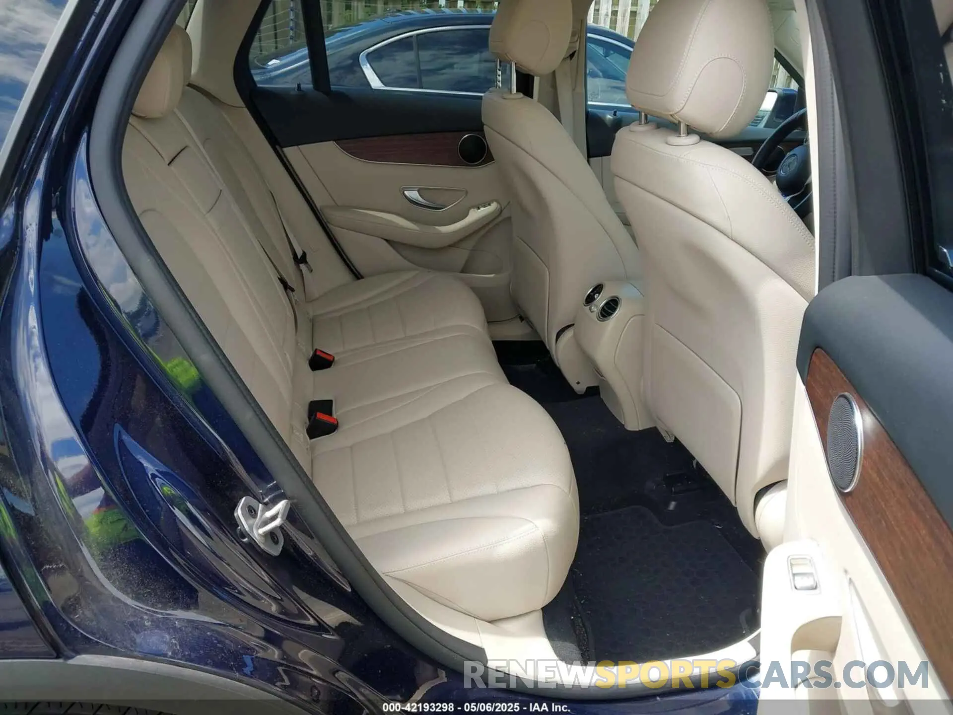 8 fotografías del automóvil dañado W1N0G8EB4NG111226 MERCEDES-BENZ GLC 300 2022