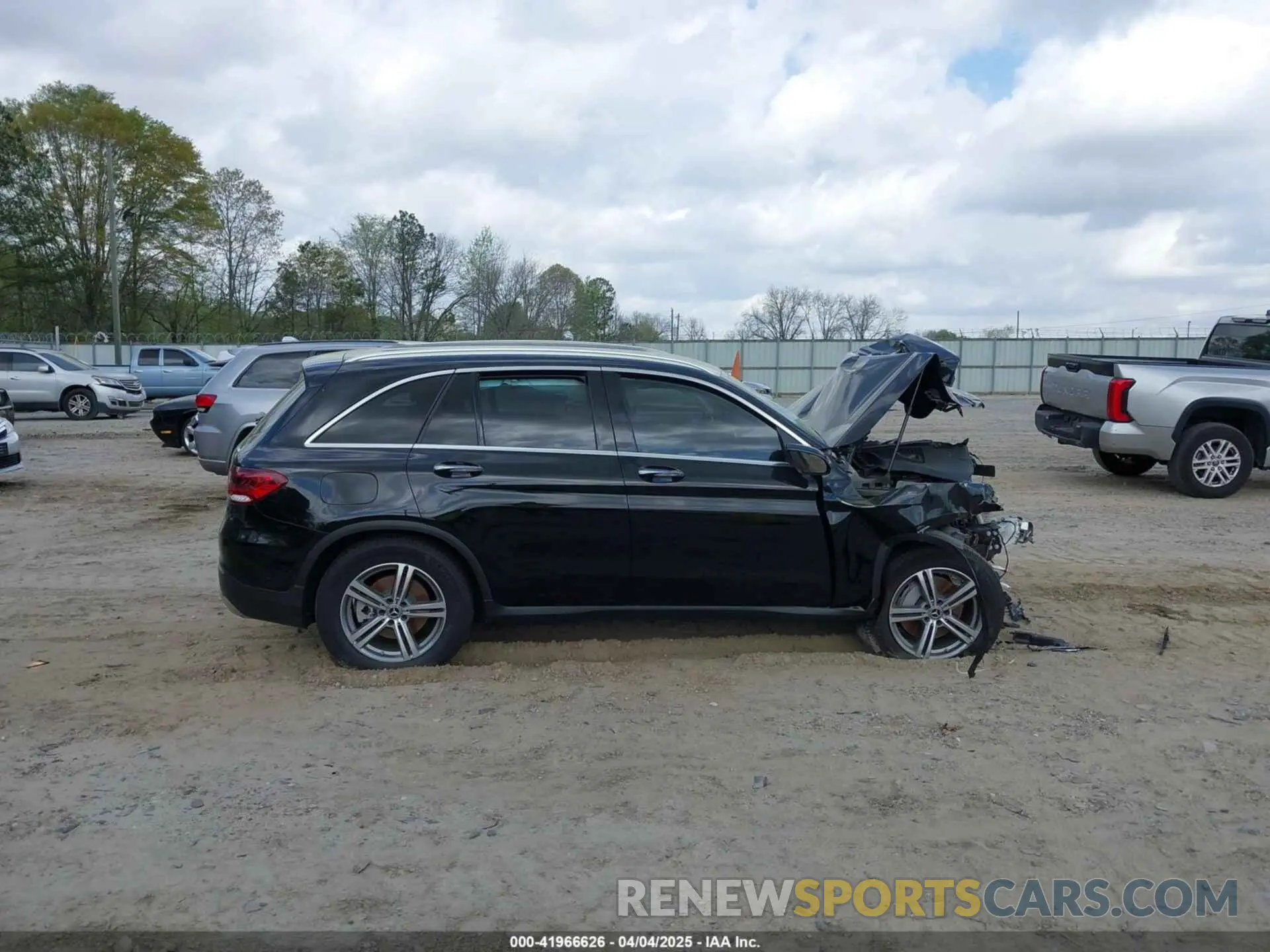 13 fotografías del automóvil dañado W1N0G8EB5NV353664 MERCEDES-BENZ GLC 300 2022