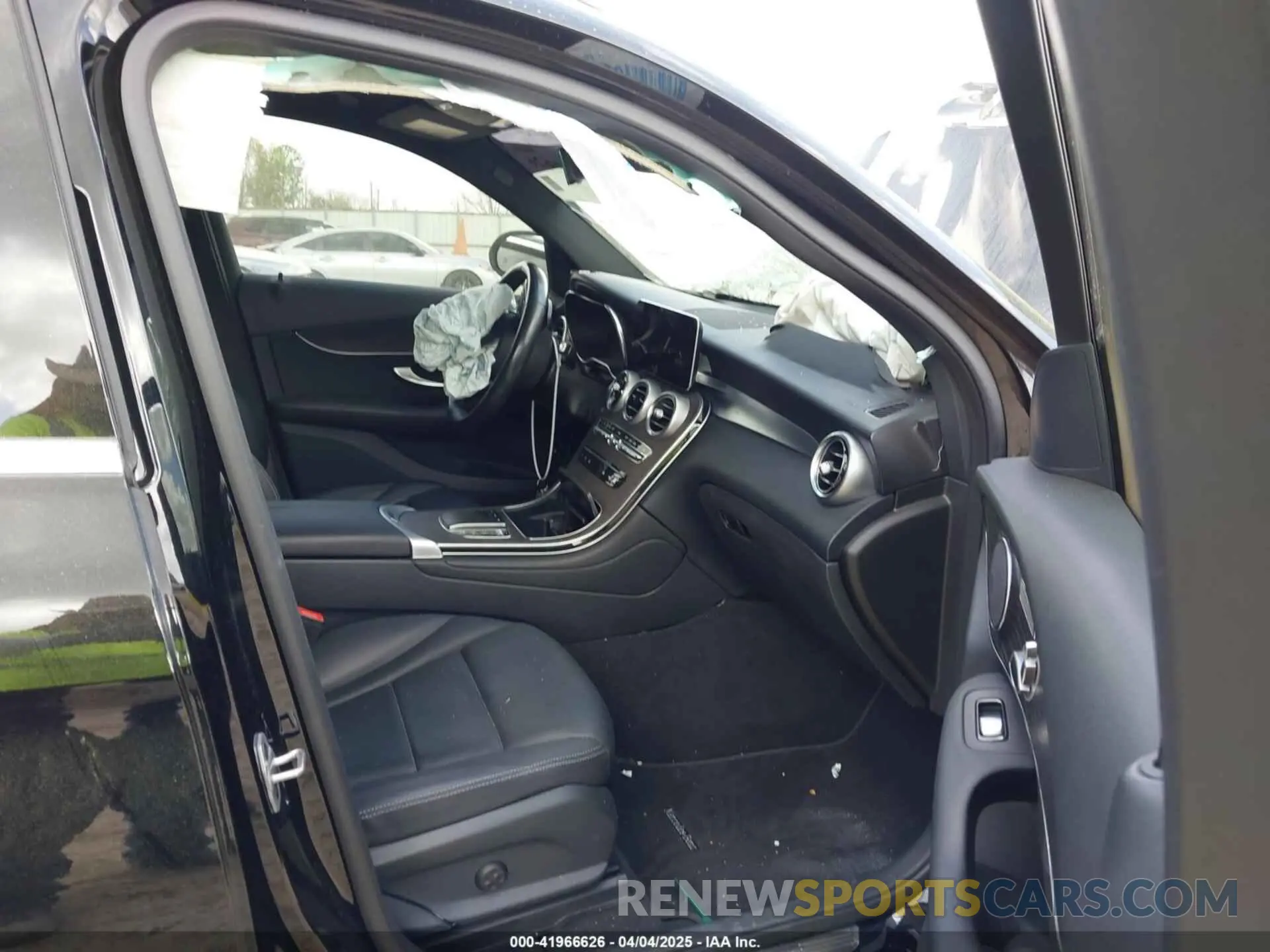 5 fotografías del automóvil dañado W1N0G8EB5NV353664 MERCEDES-BENZ GLC 300 2022