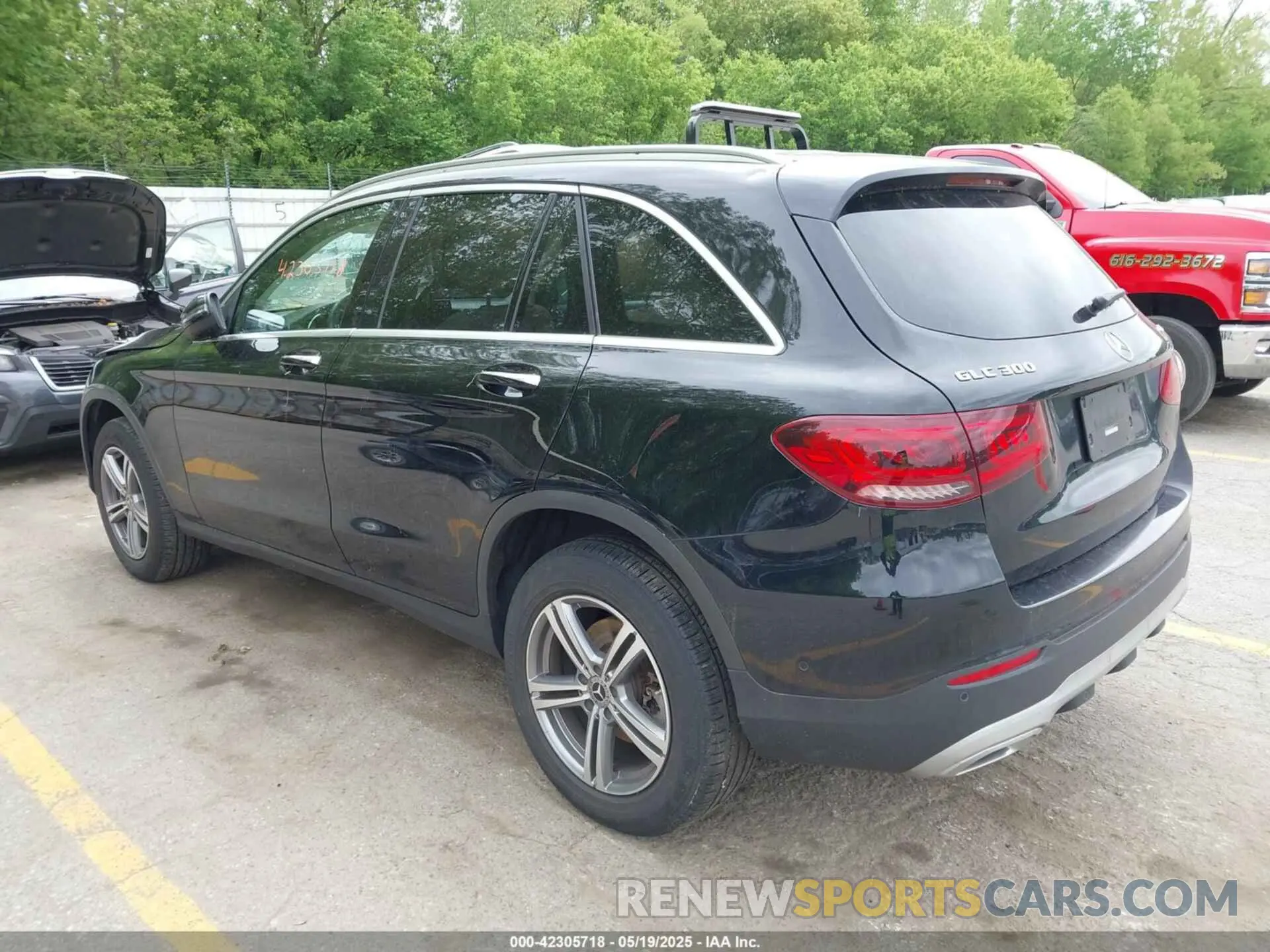 3 fotografías del automóvil dañado W1N0G8EB5NV389838 MERCEDES-BENZ GLC 300 2022