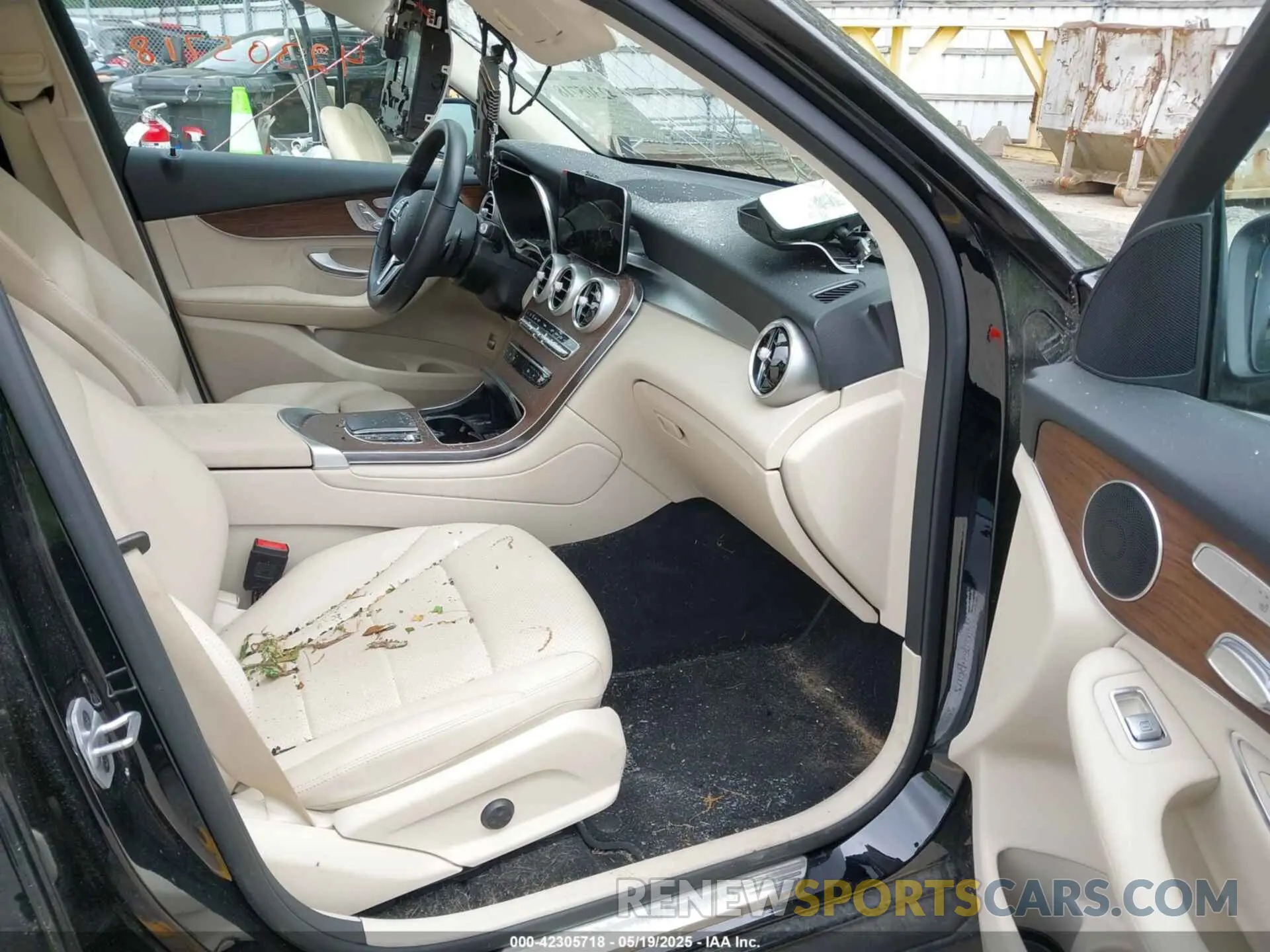 5 fotografías del automóvil dañado W1N0G8EB5NV389838 MERCEDES-BENZ GLC 300 2022