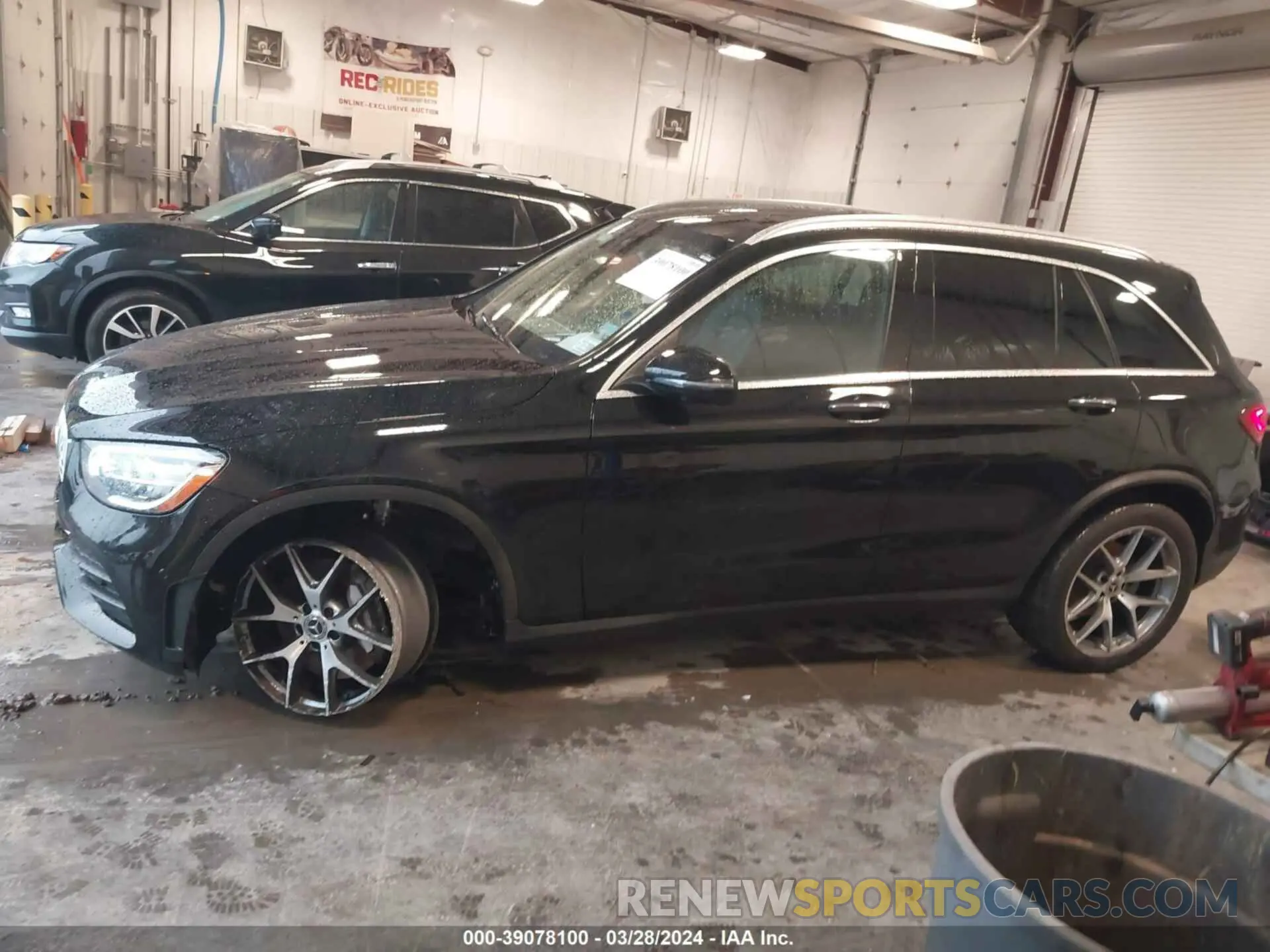 14 fotografías del automóvil dañado W1N0G8EB6NG096762 MERCEDES-BENZ GLC 300 2022