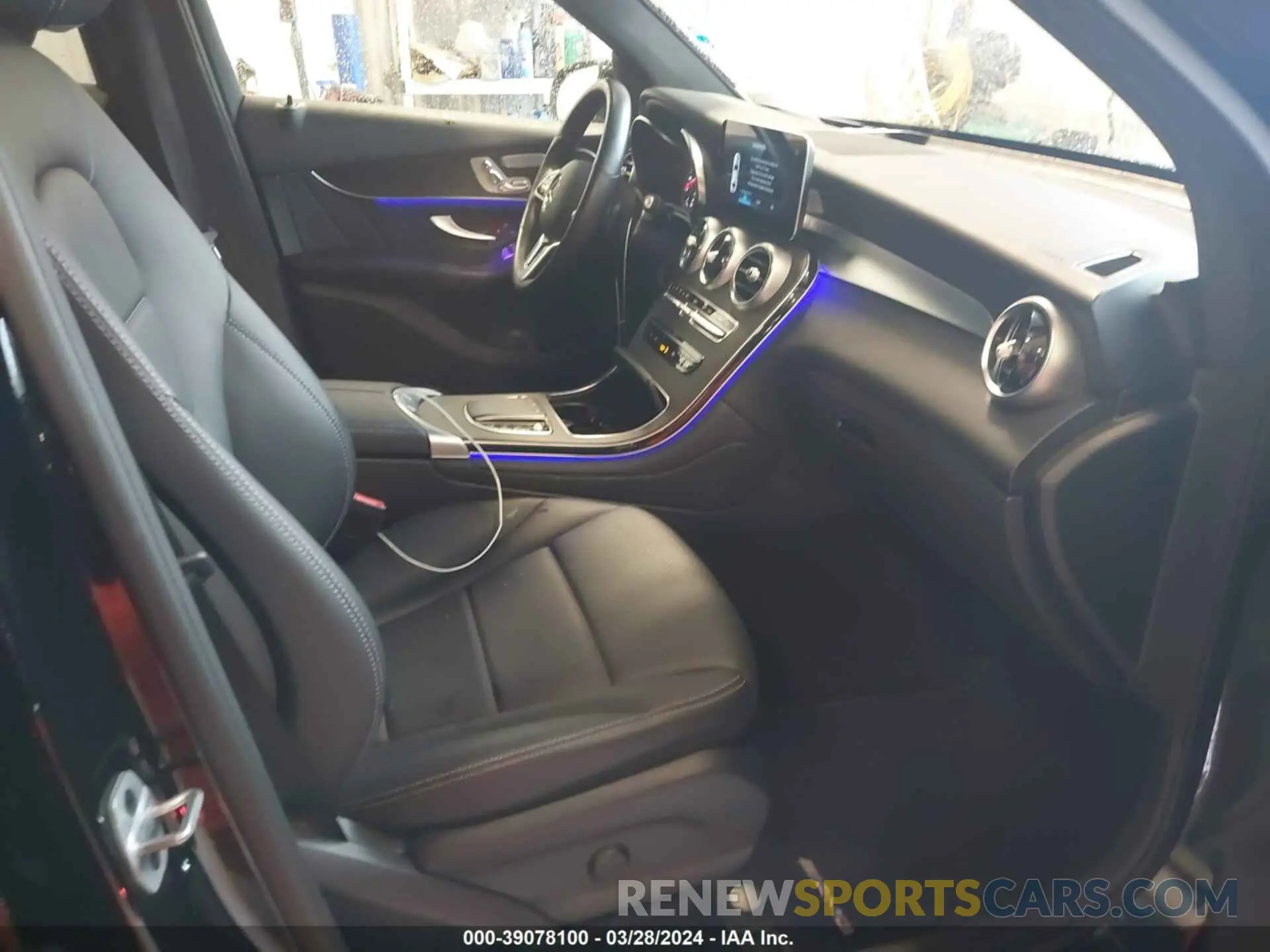5 fotografías del automóvil dañado W1N0G8EB6NG096762 MERCEDES-BENZ GLC 300 2022
