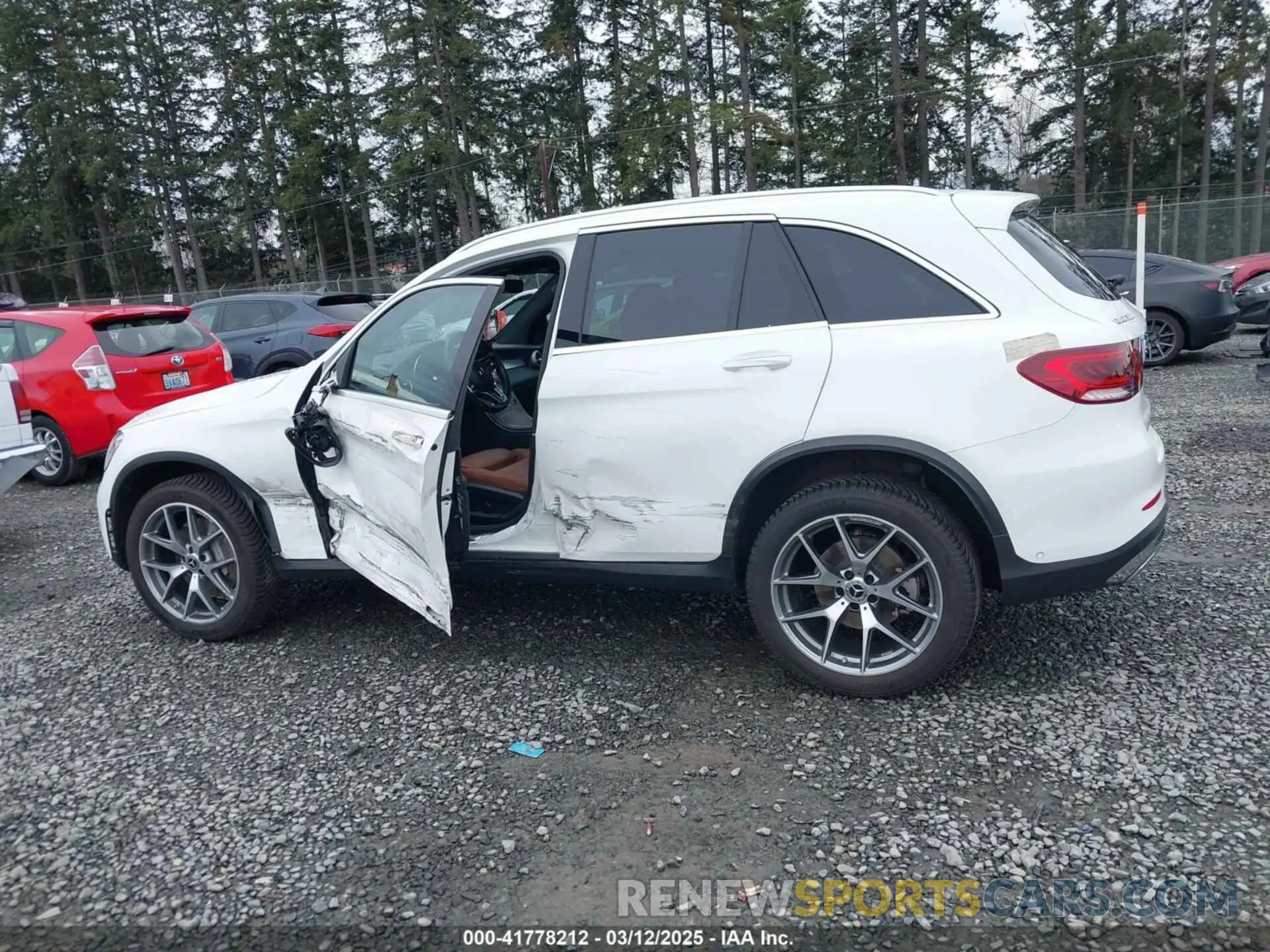 14 fotografías del automóvil dañado W1N0G8EB7NG102309 MERCEDES-BENZ GLC 300 2022