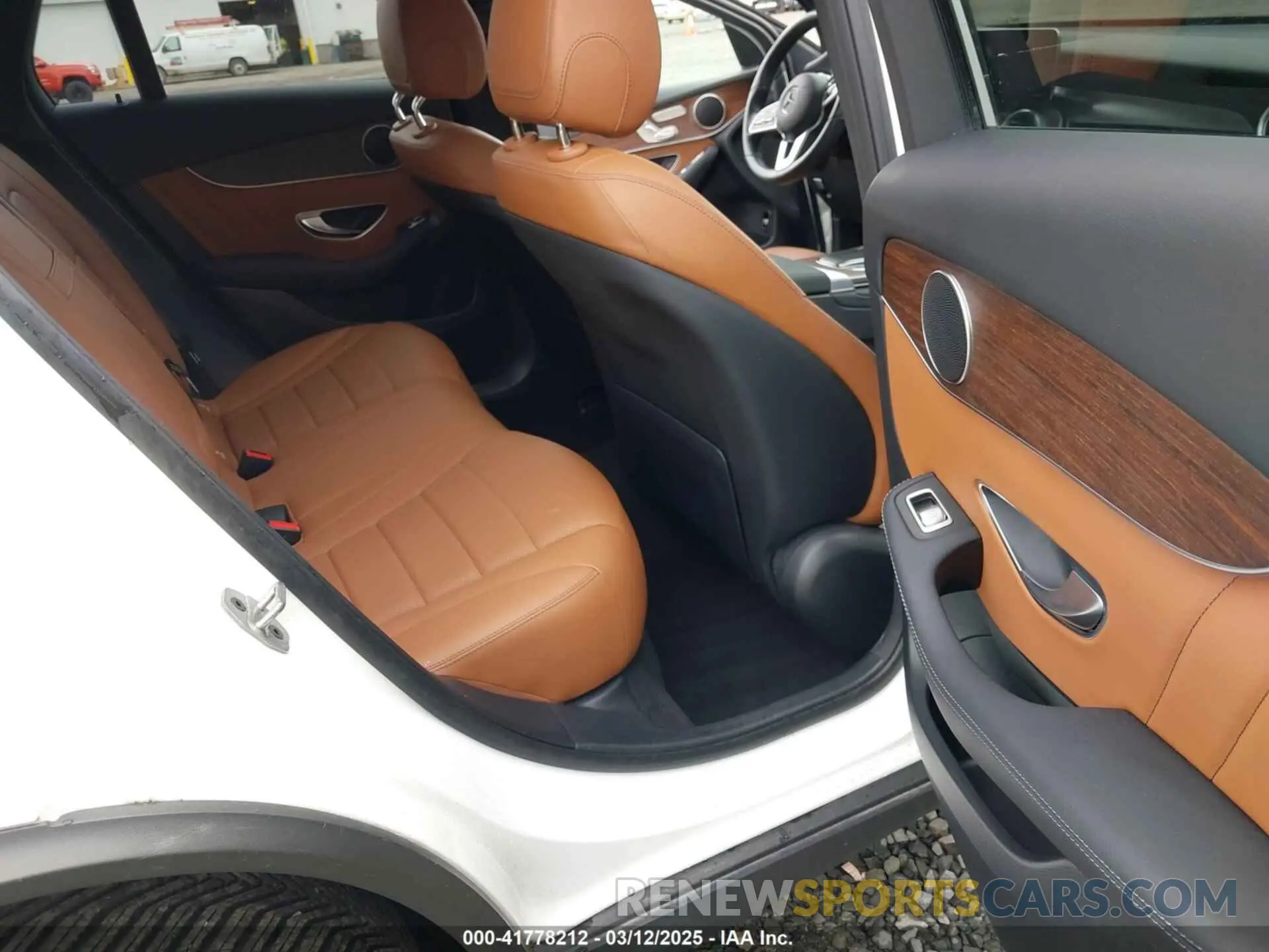 8 fotografías del automóvil dañado W1N0G8EB7NG102309 MERCEDES-BENZ GLC 300 2022