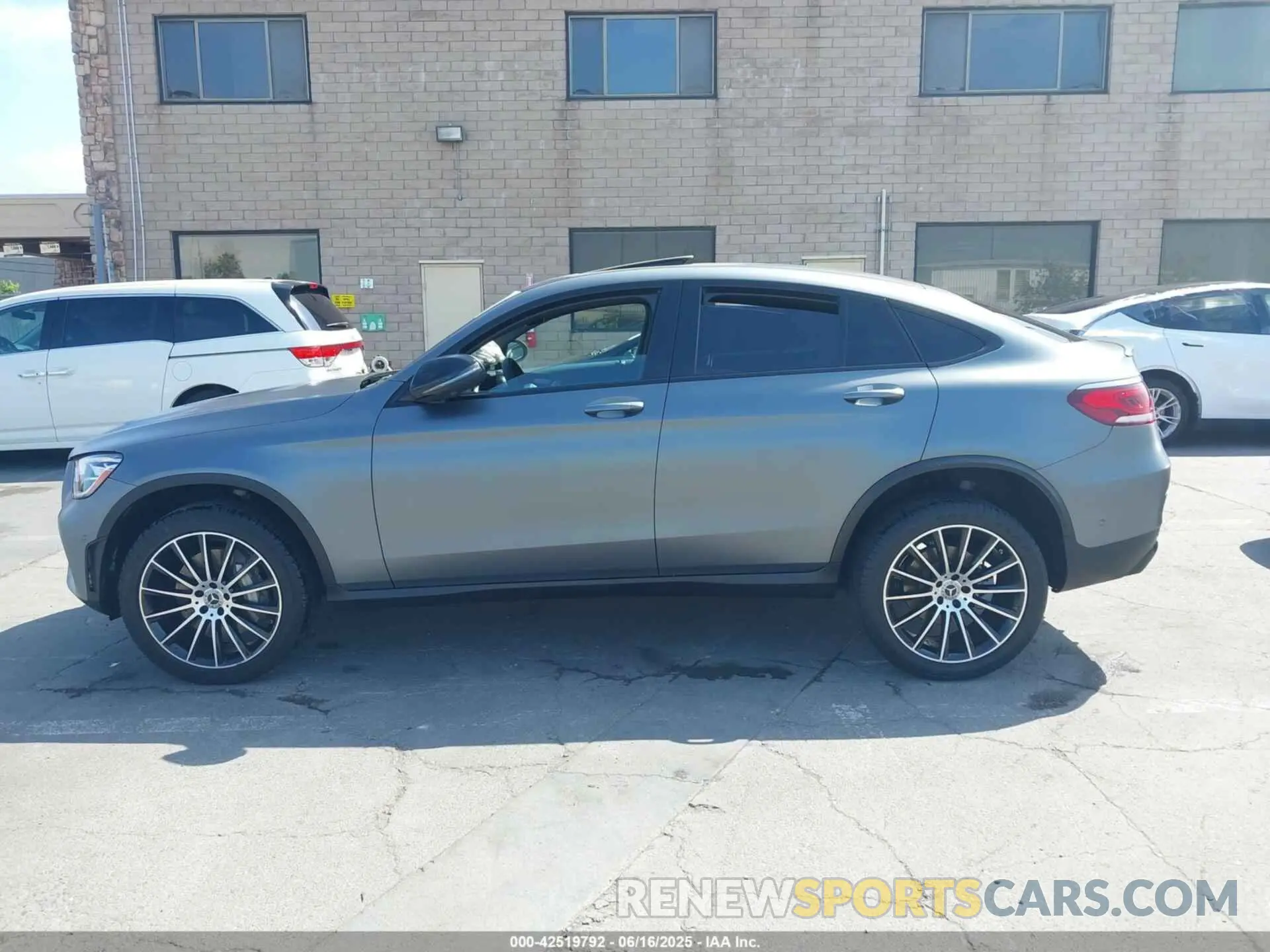 13 fotografías del automóvil dañado W1N0J8EB0NG114383 MERCEDES-BENZ GLC 300 2022