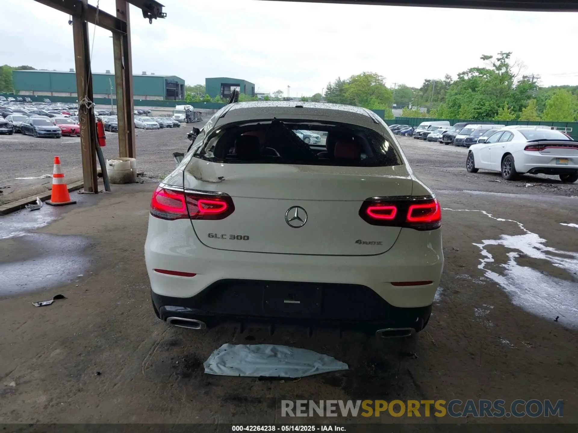 16 fotografías del automóvil dañado W1N0J8EB9NG102183 MERCEDES-BENZ GLC 300 2022
