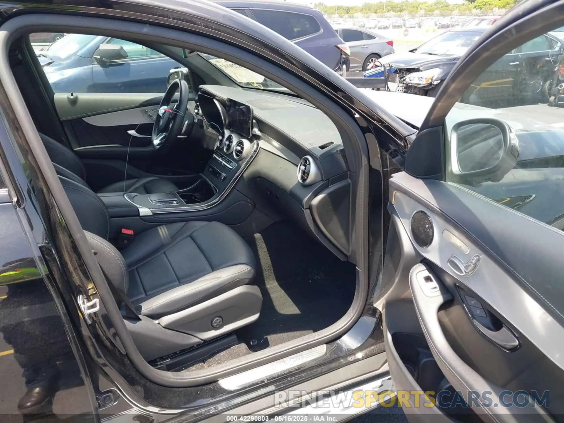 5 fotografías del automóvil dañado W1N0J8EB5PG146197 MERCEDES-BENZ GLC 300 2023