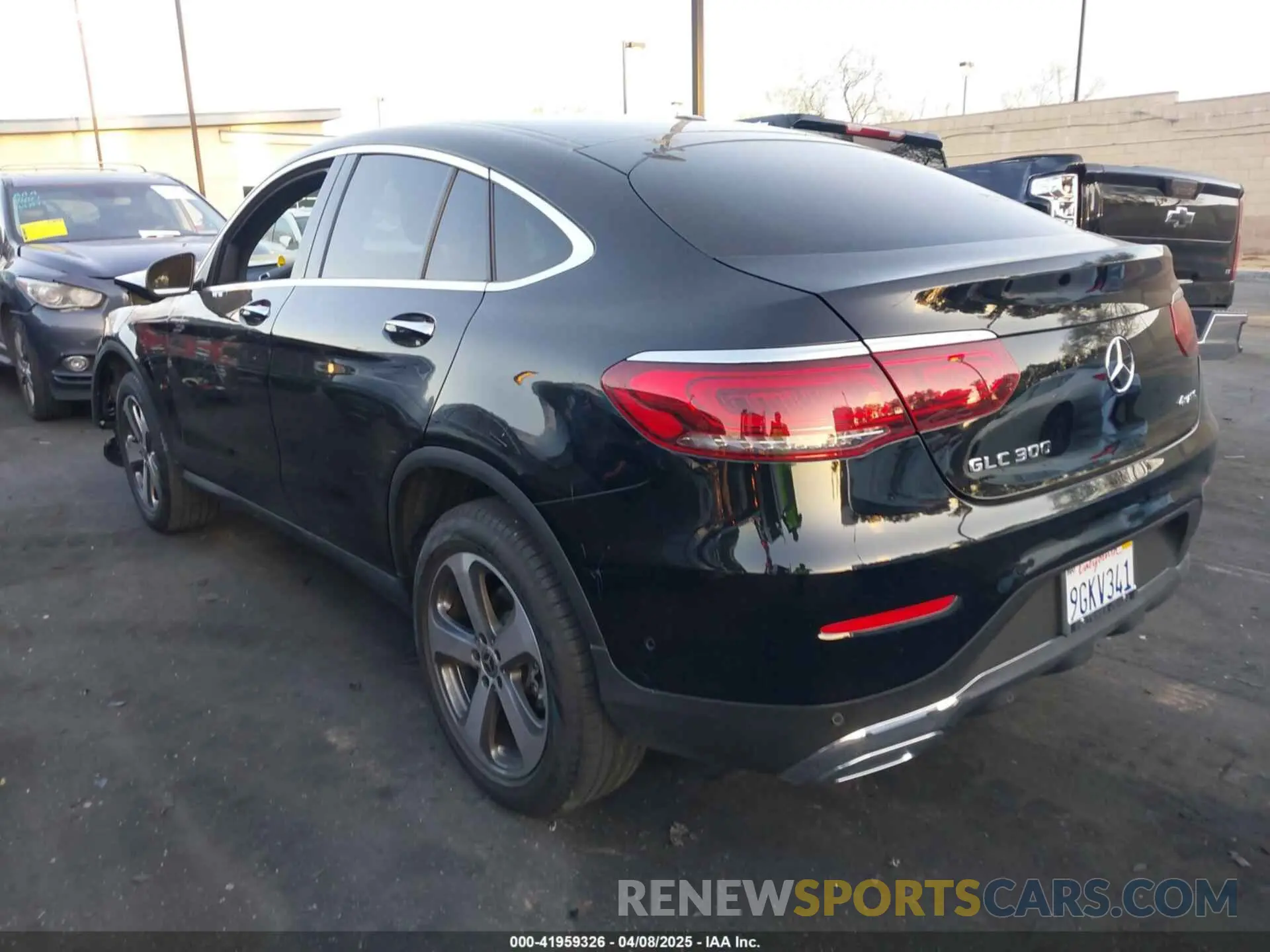 3 fotografías del automóvil dañado W1N0J8EB9PG168431 MERCEDES-BENZ GLC 300 2023