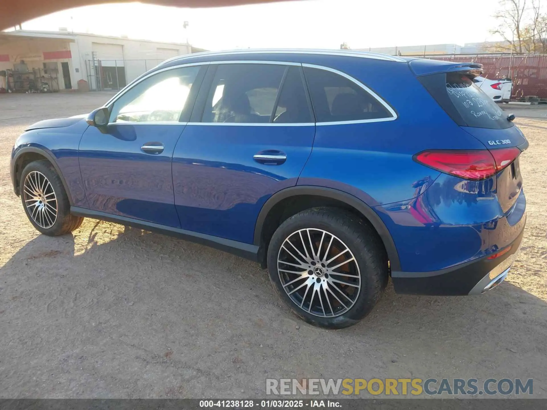 3 fotografías del automóvil dañado W1NKM4GB5PU026696 MERCEDES-BENZ GLC 300 2023