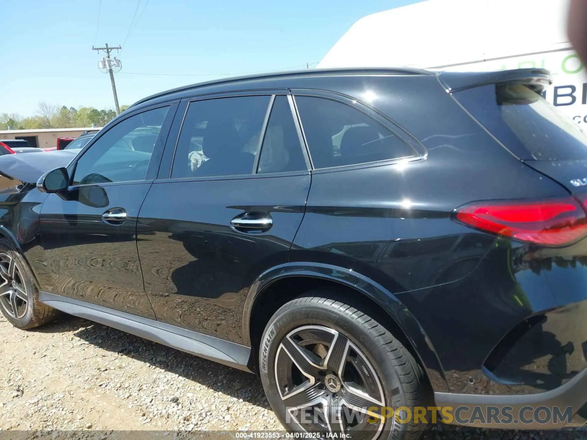 14 fotografías del automóvil dañado W1NKM4GB9PU021131 MERCEDES-BENZ GLC 300 2023