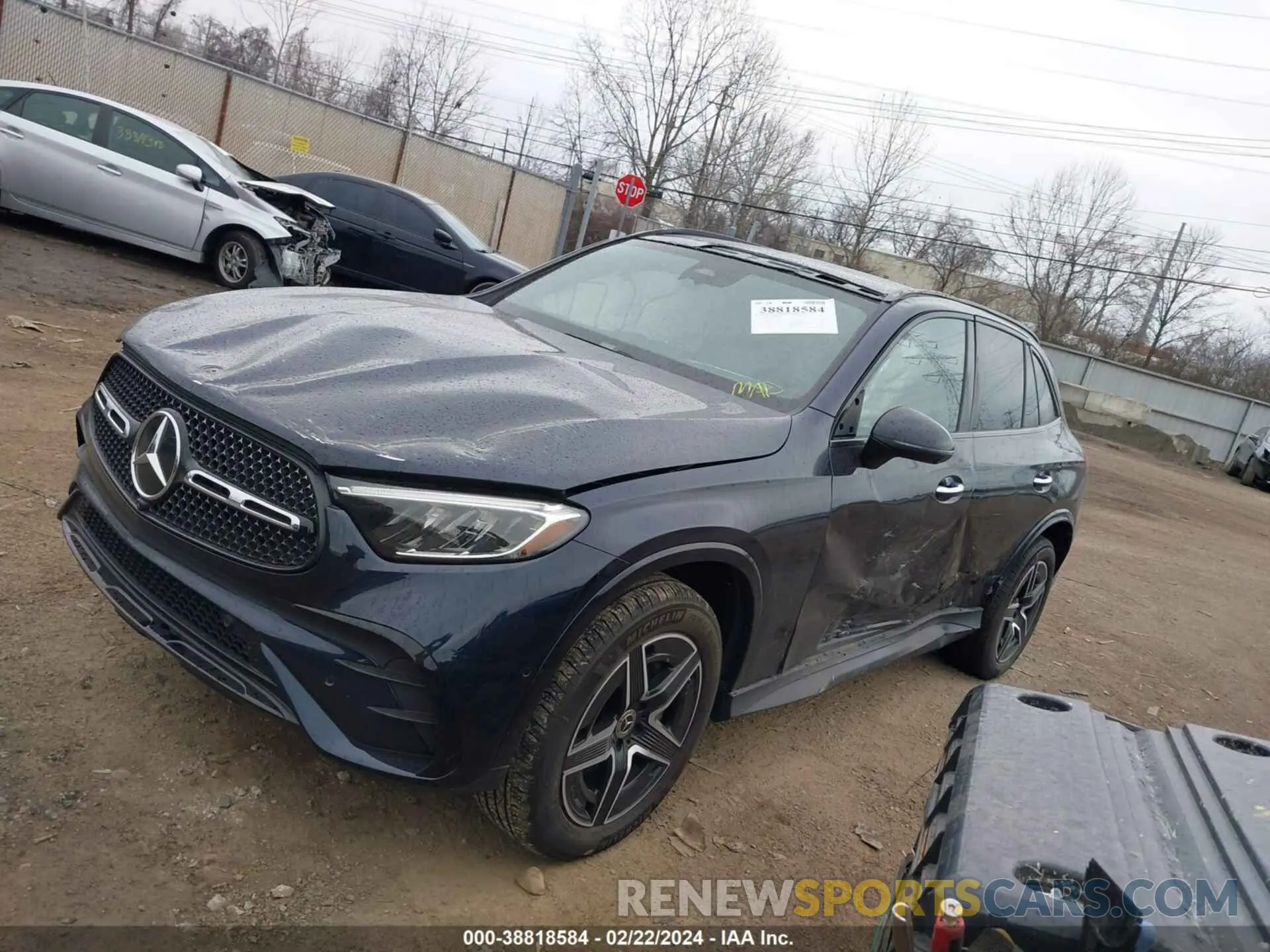 2 fotografías del automóvil dañado W1NKM4HB1PF024298 MERCEDES-BENZ GLC 300 2023
