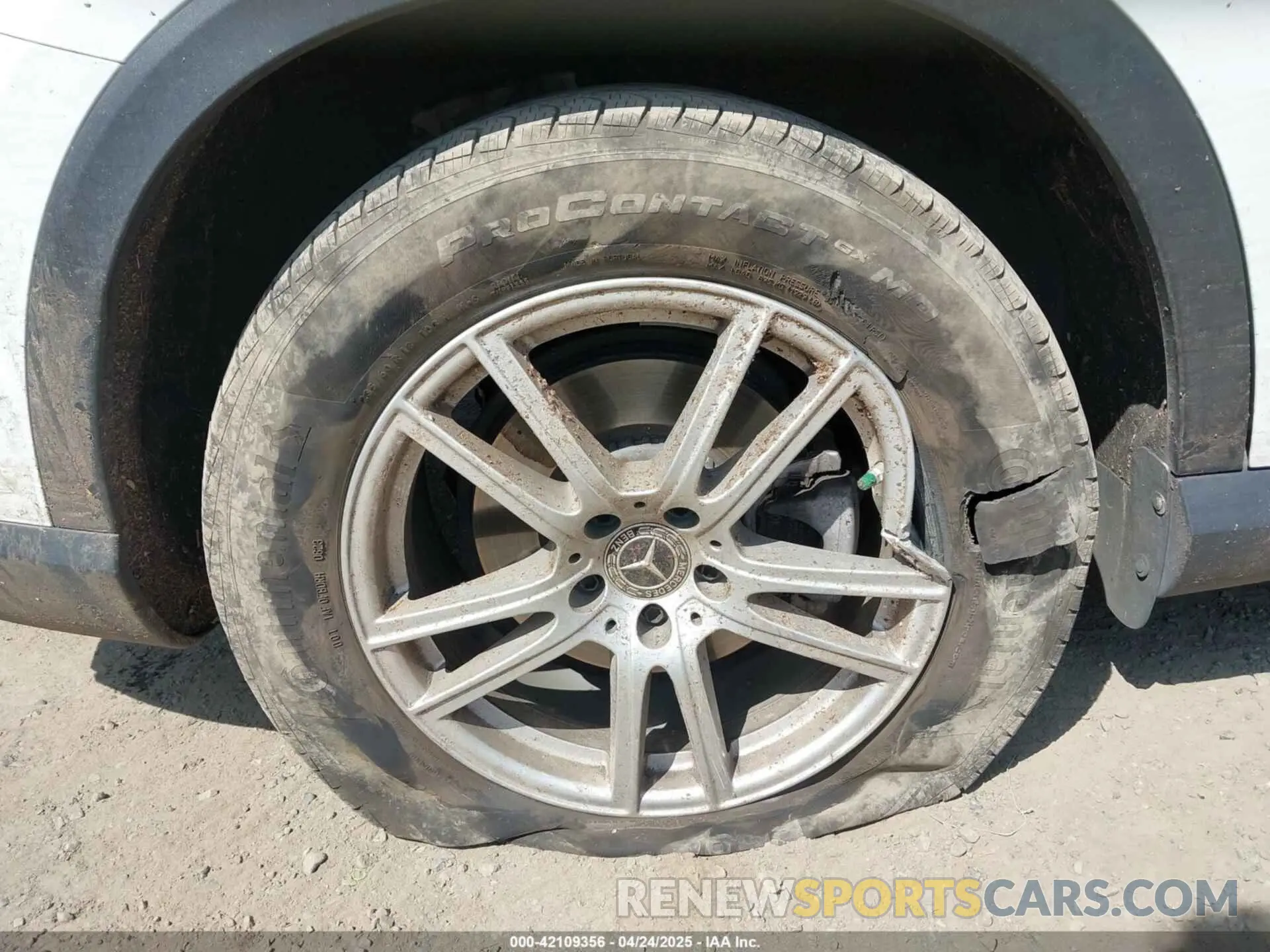 17 fotografías del automóvil dañado W1NKM4HB1PU016858 MERCEDES-BENZ GLC 300 2023