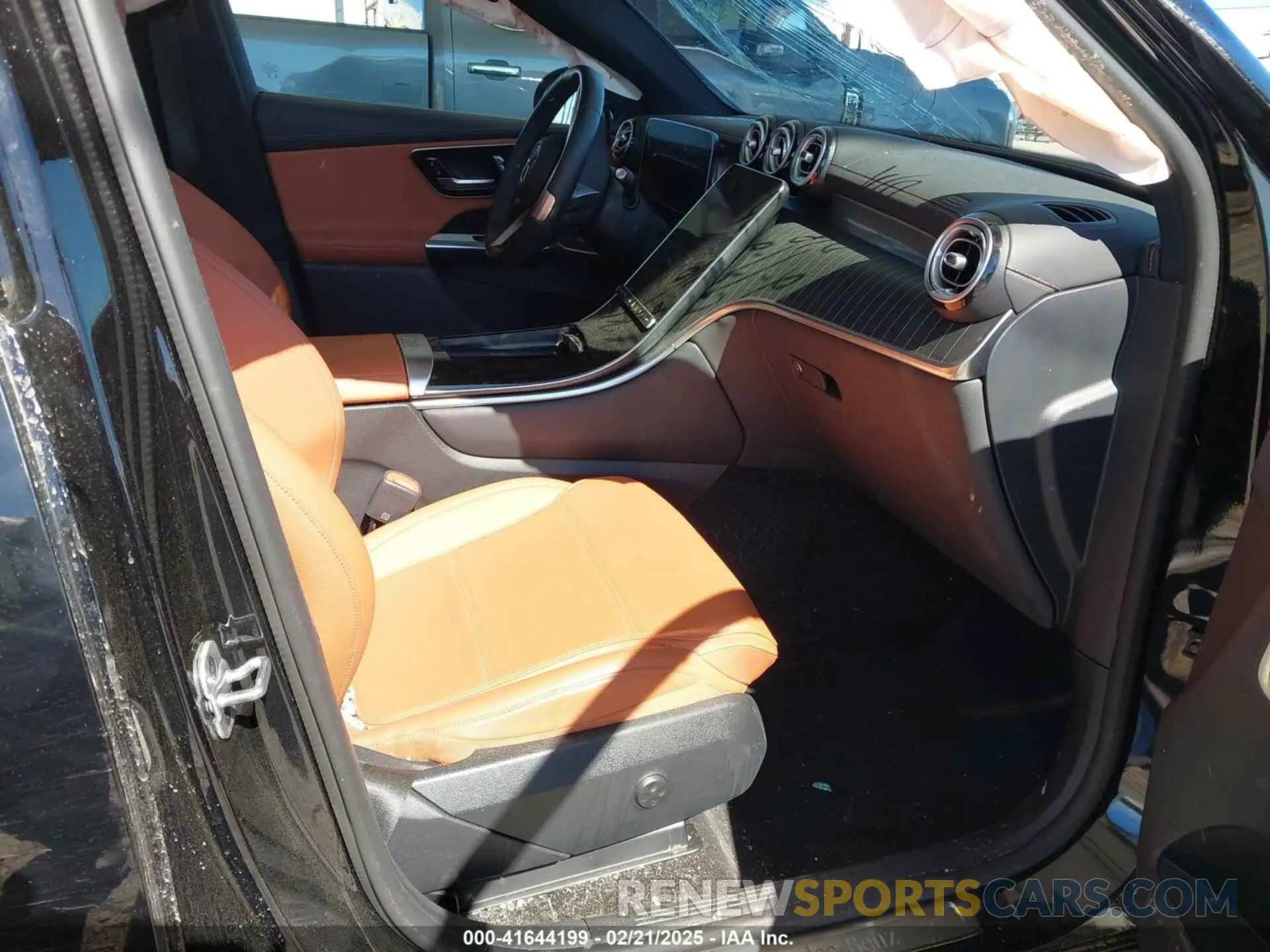 5 fotografías del automóvil dañado W1NKM4HB2PF025119 MERCEDES-BENZ GLC 300 2023